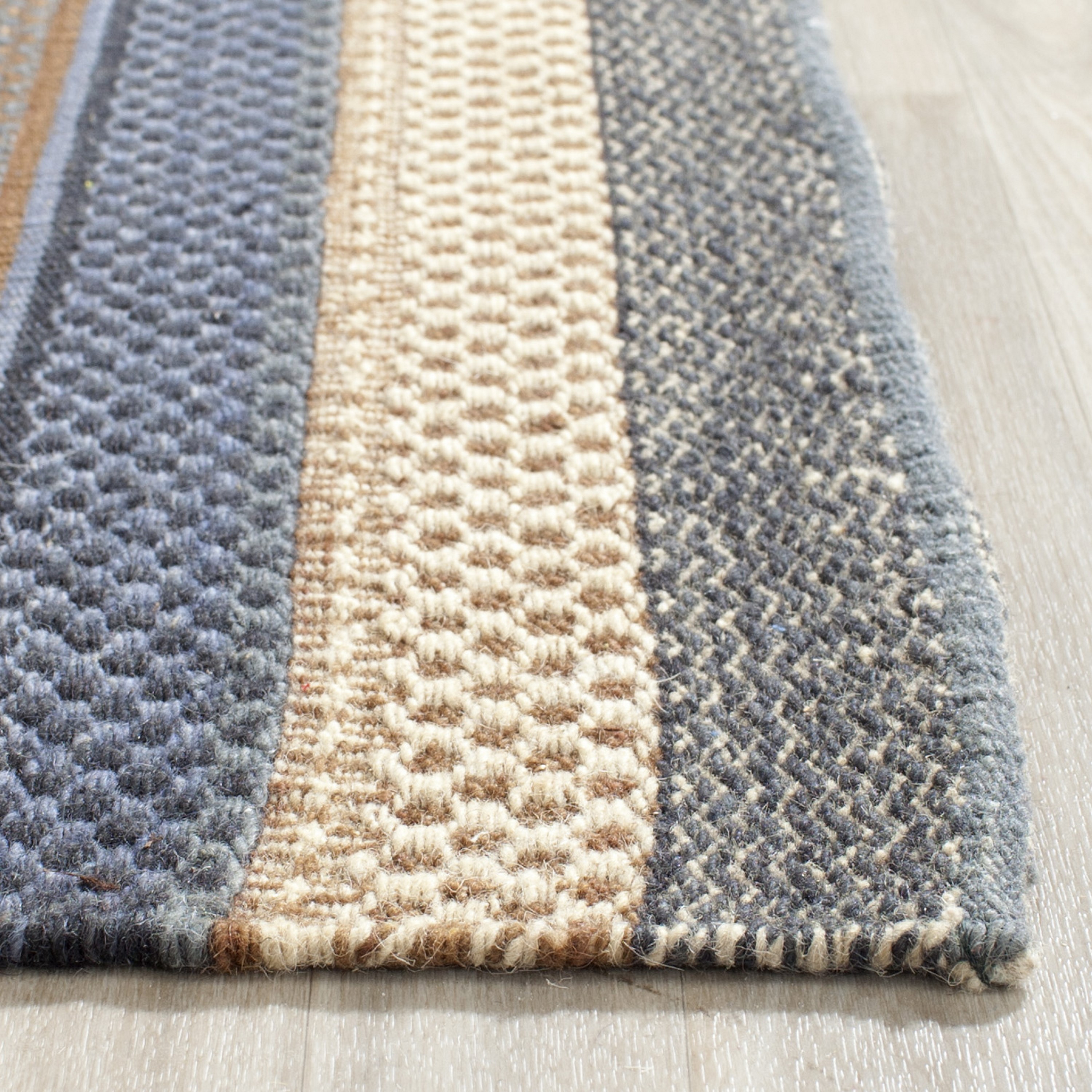 Safavieh KLM951A-5 rugs - View #3