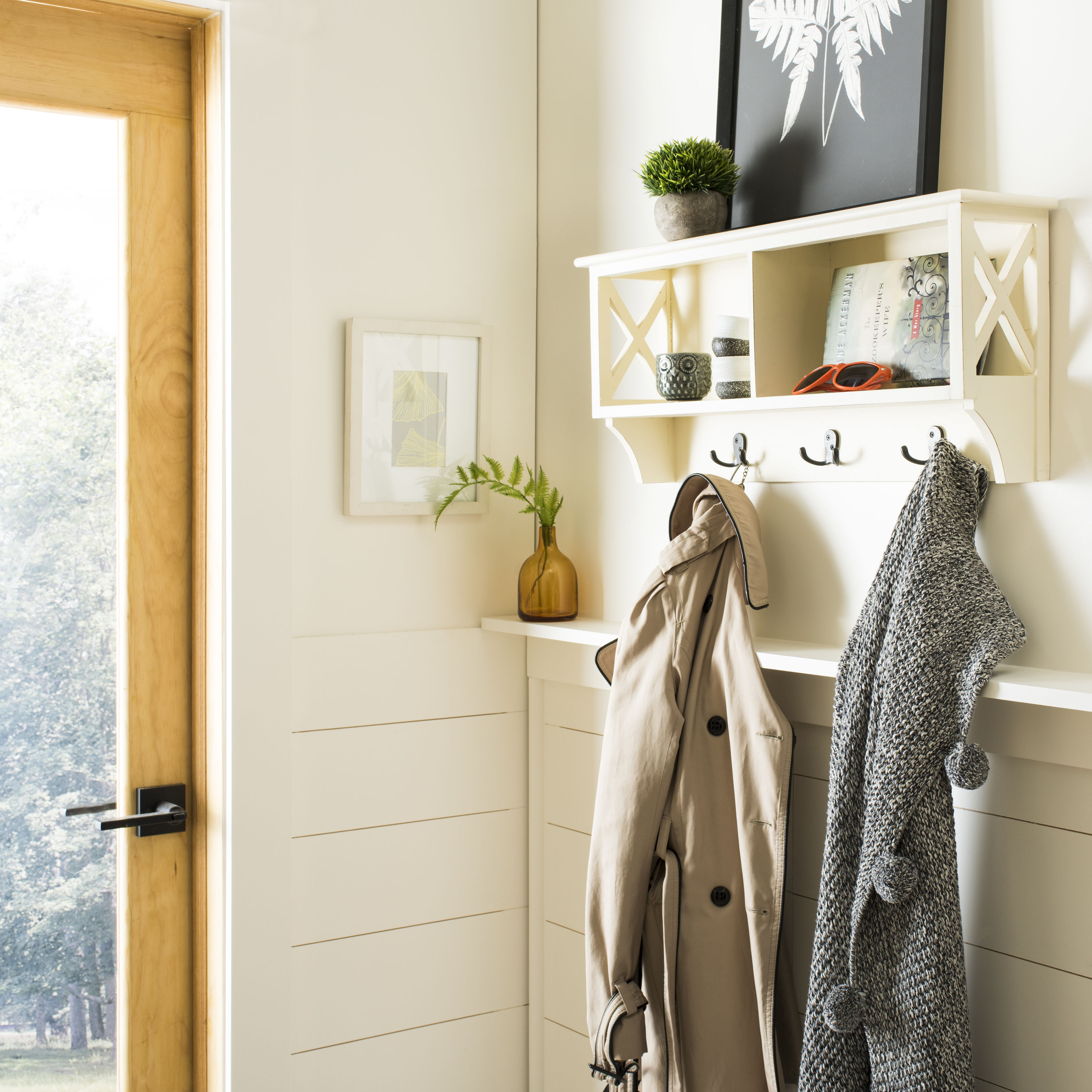 Safavieh Finley White 3-Hook Wall Mounted Coat Rack in the Coat Racks &  Stands department at
