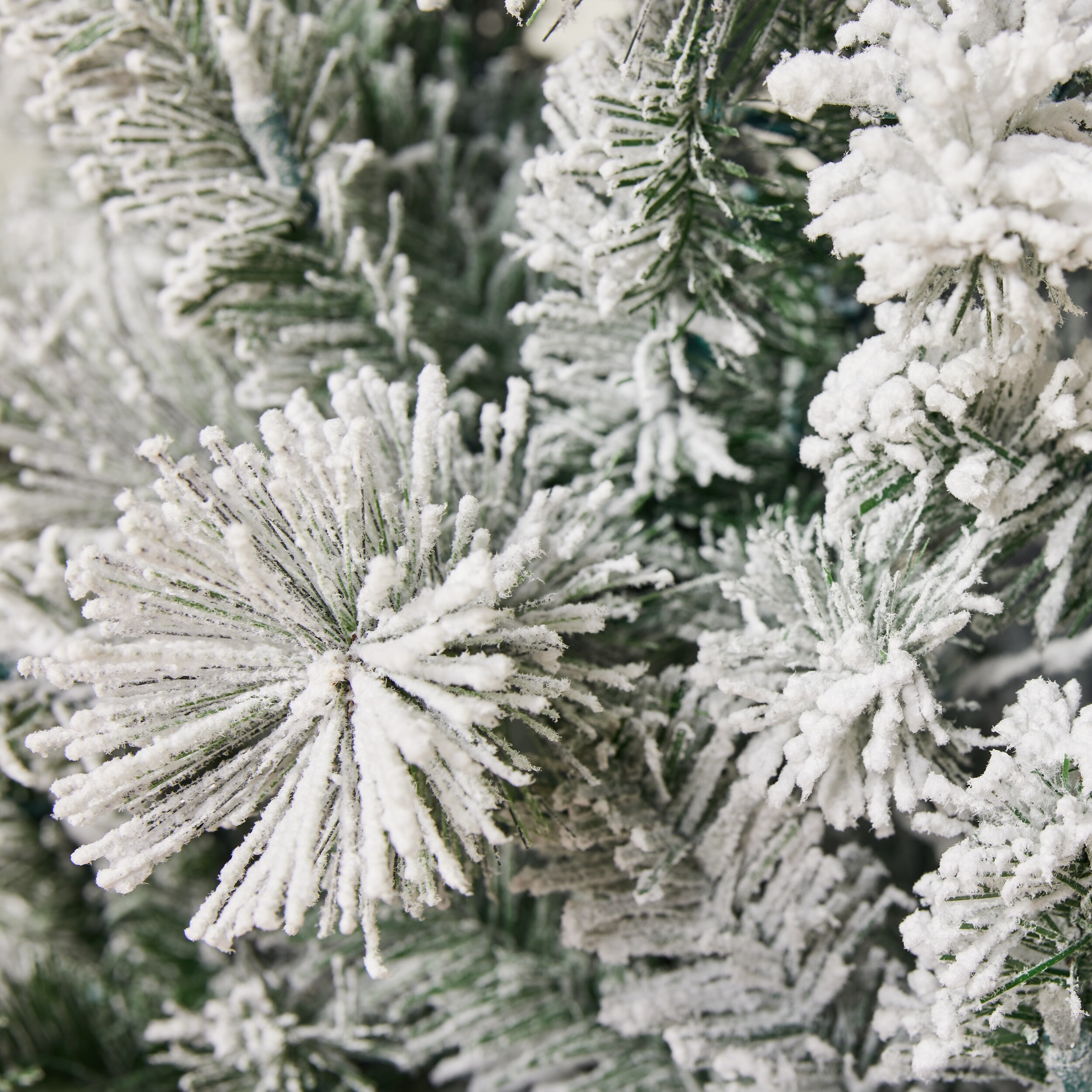 GE 22003LO Artificial-Christmas-Trees - View #4