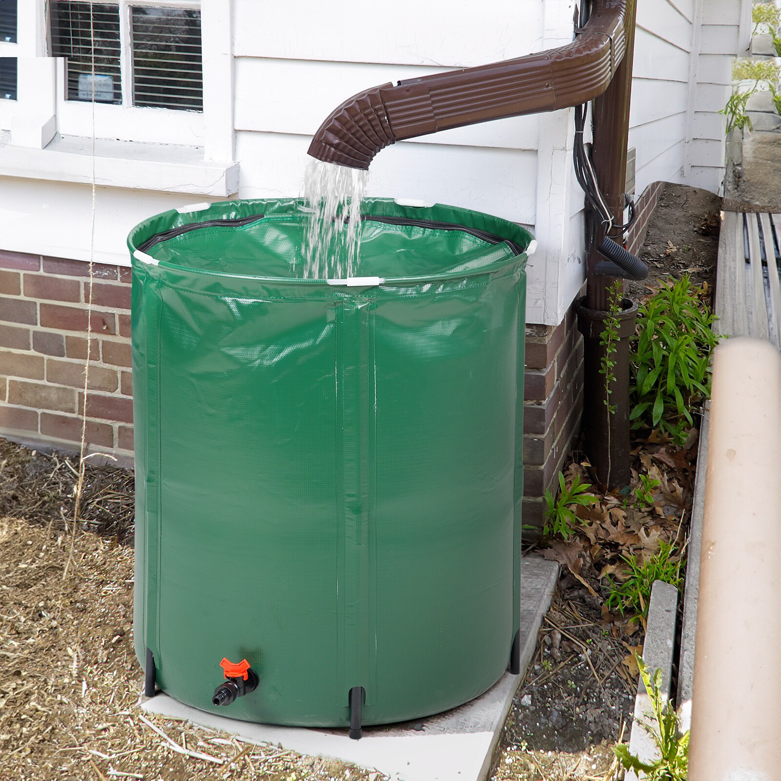 Winado 50- Gallons Green Plastic Rain Barrel with Diverter Spigot in ...