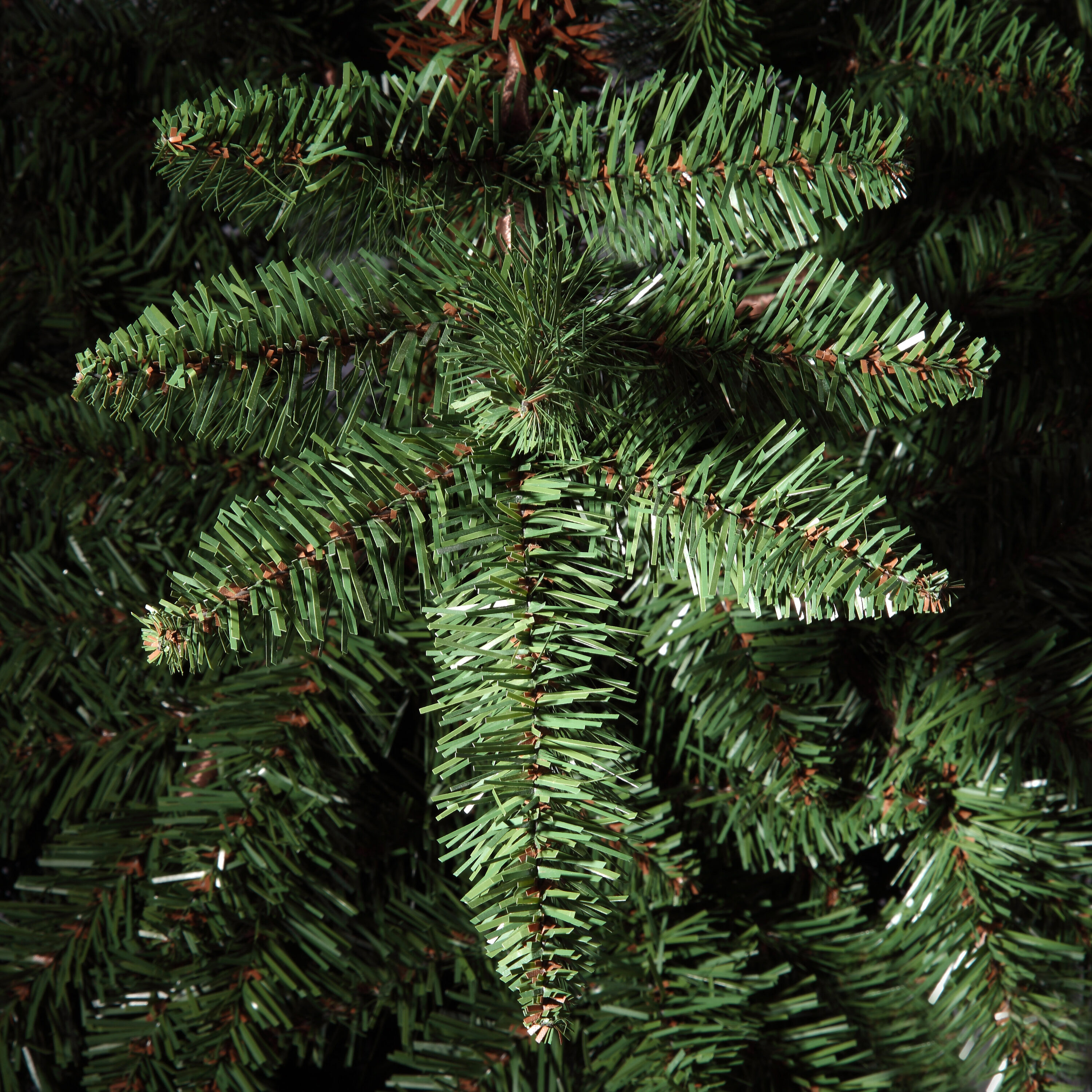 Haute Decor DCCT3501 Artificial-Christmas-Trees - View #3