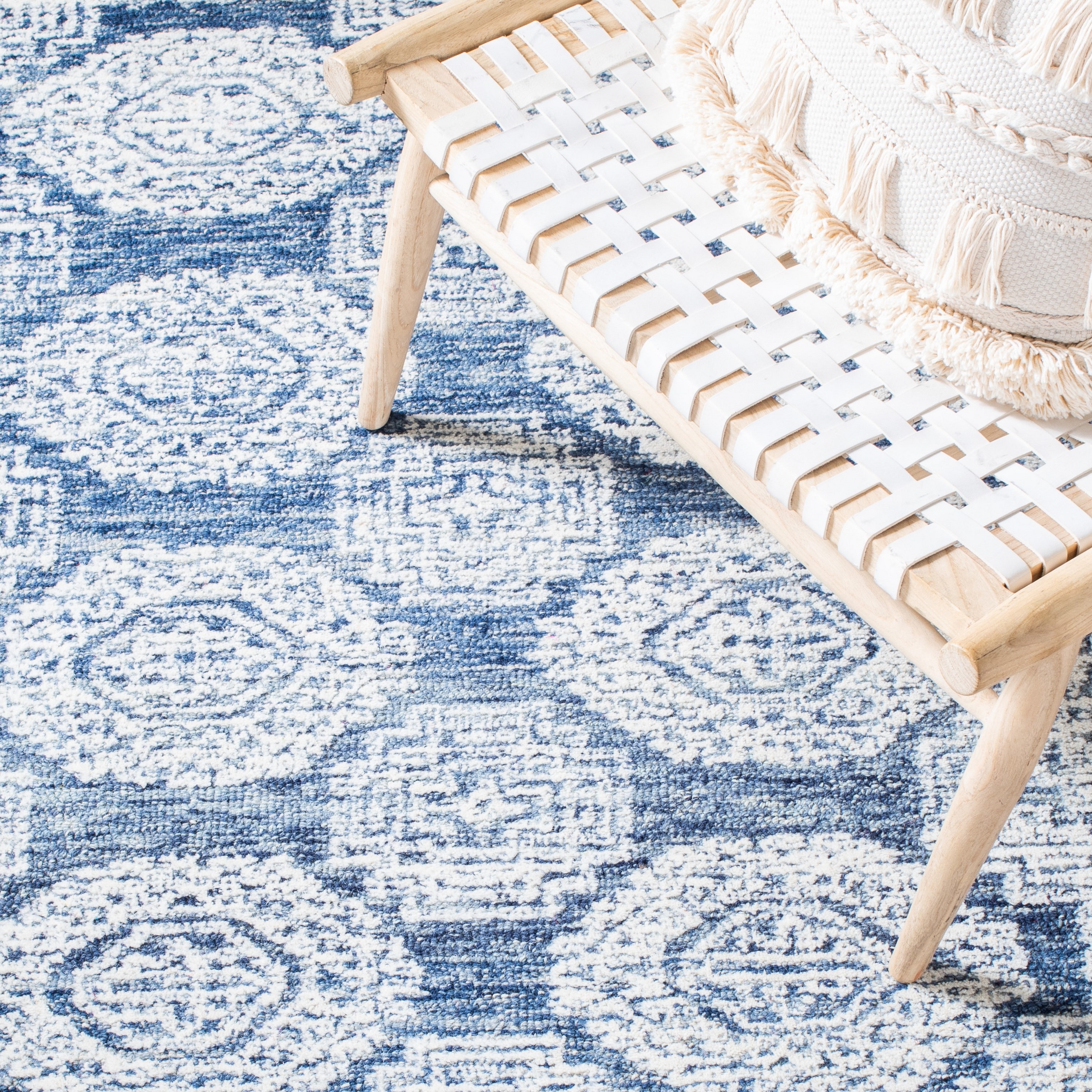Safavieh MET803M-3 rugs - View #6