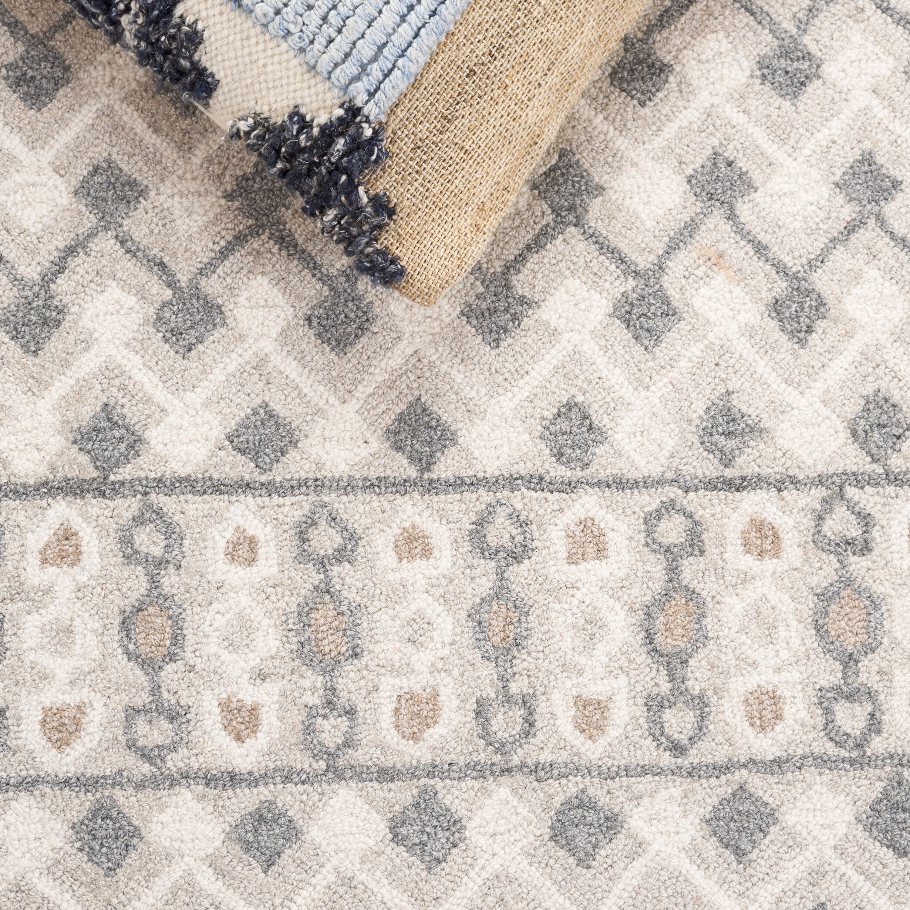 Safavieh EBN532F-5 rugs - View #4