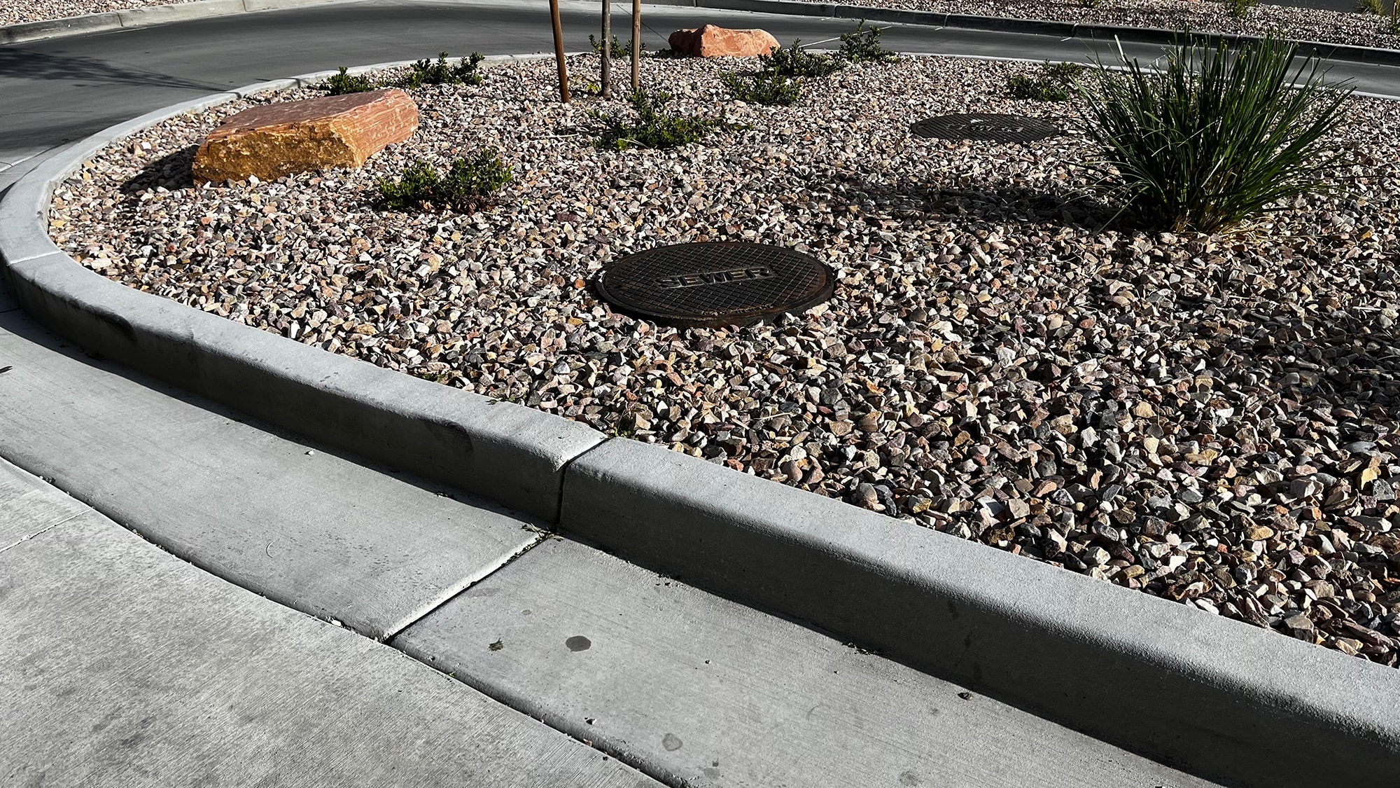 Yard Elements YDE002-0244 Landscaping-Rock - View #3