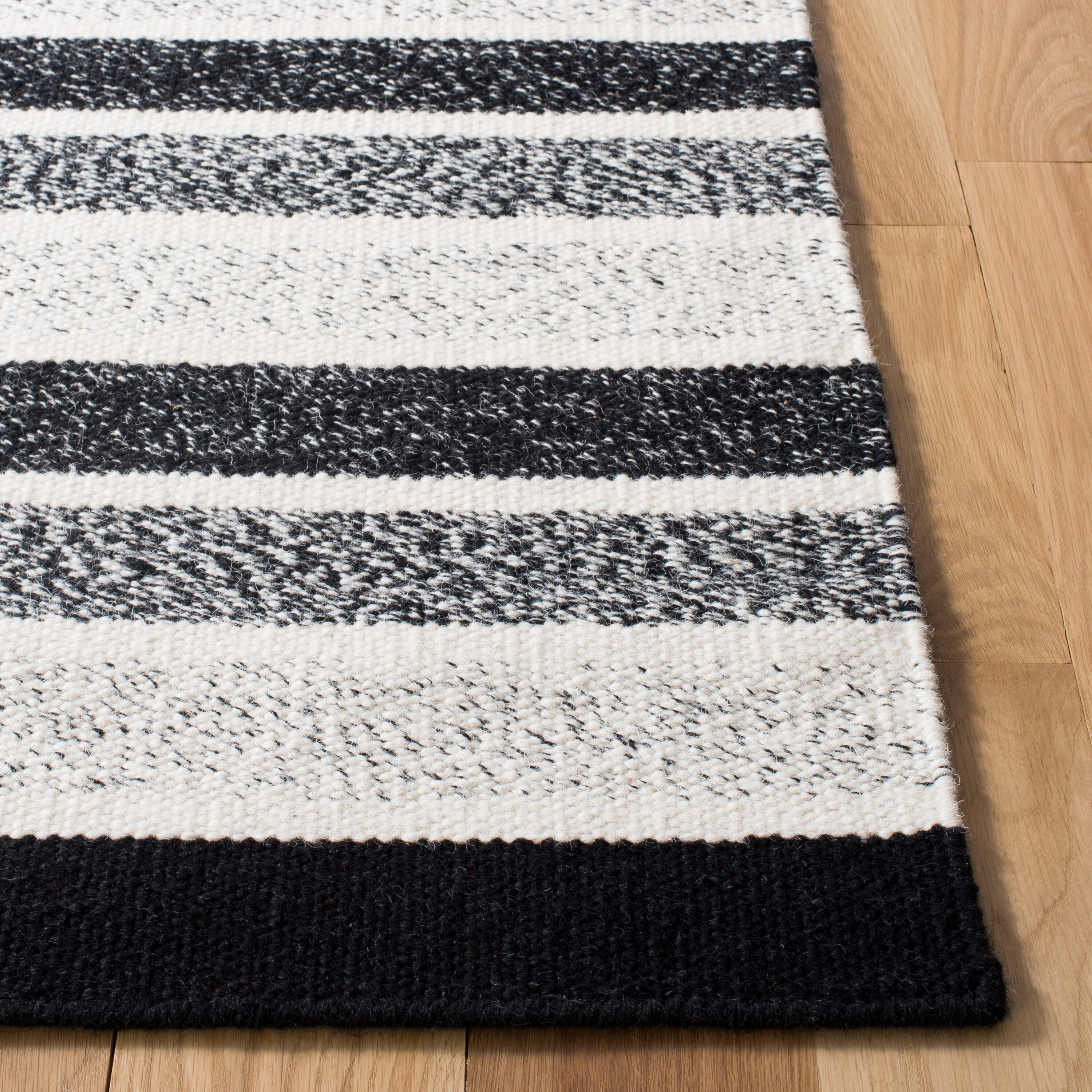 Safavieh KLM151A-5 rugs - View #3