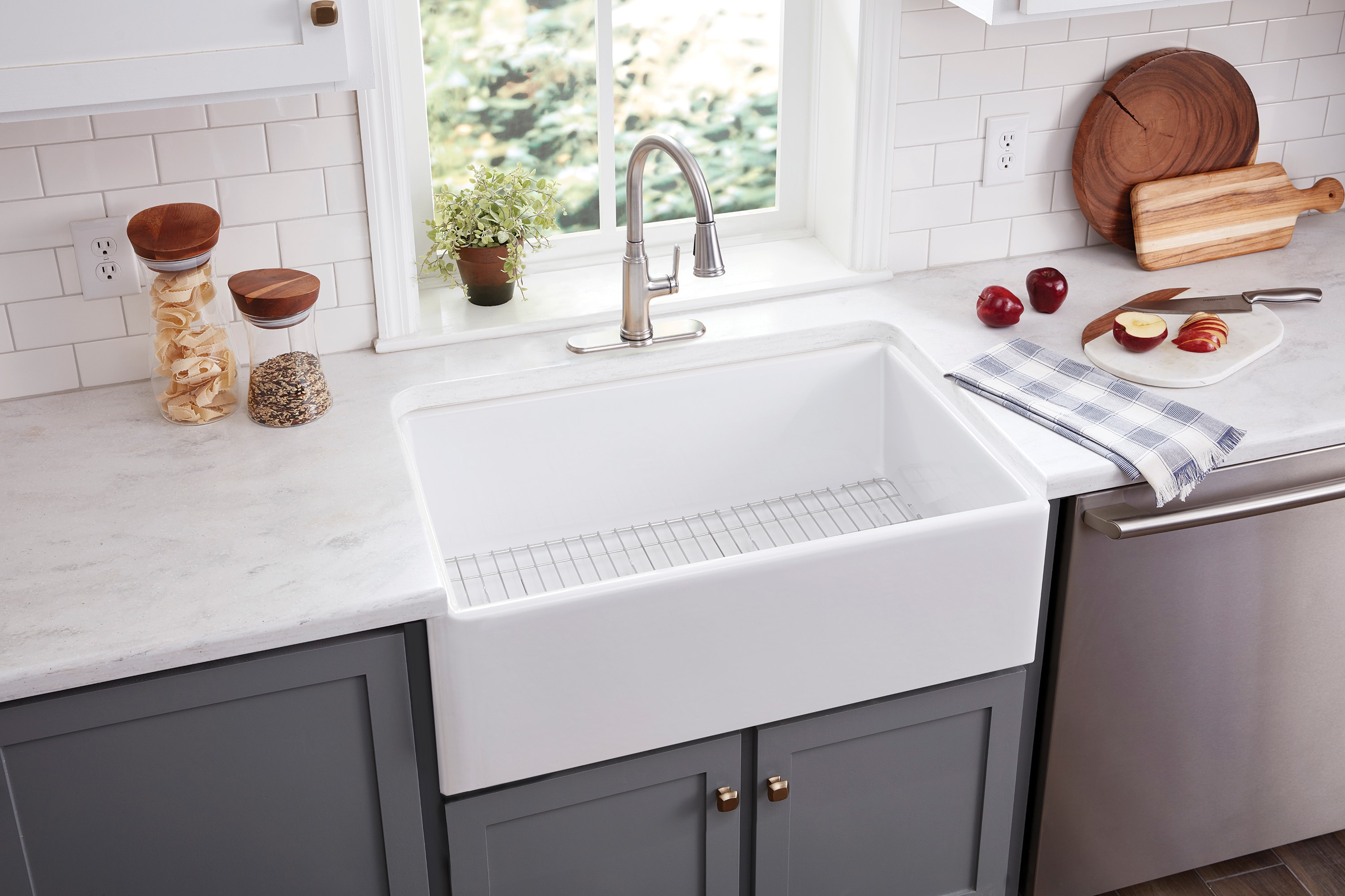 allen + roth Apron Front 33-in x 18-in White Fireclay Bowl Kitchen Sink at Lowes.com
