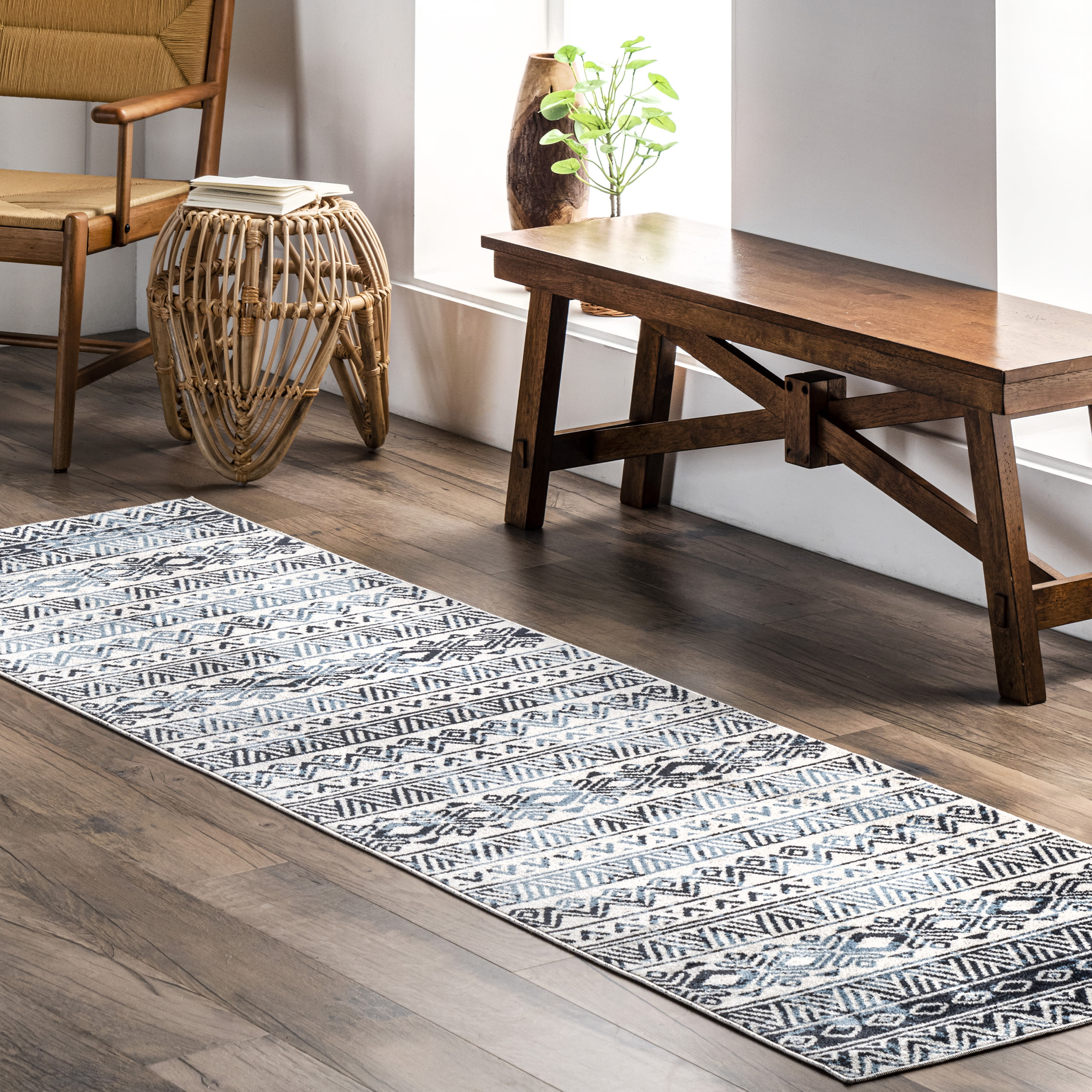 nuLOOM LPKV05B-2608 Lucci 2 x 8 (ft) Loomed Polyester Blue Rectangular Indoor Tribal Southwestern Machine washable Runner rug