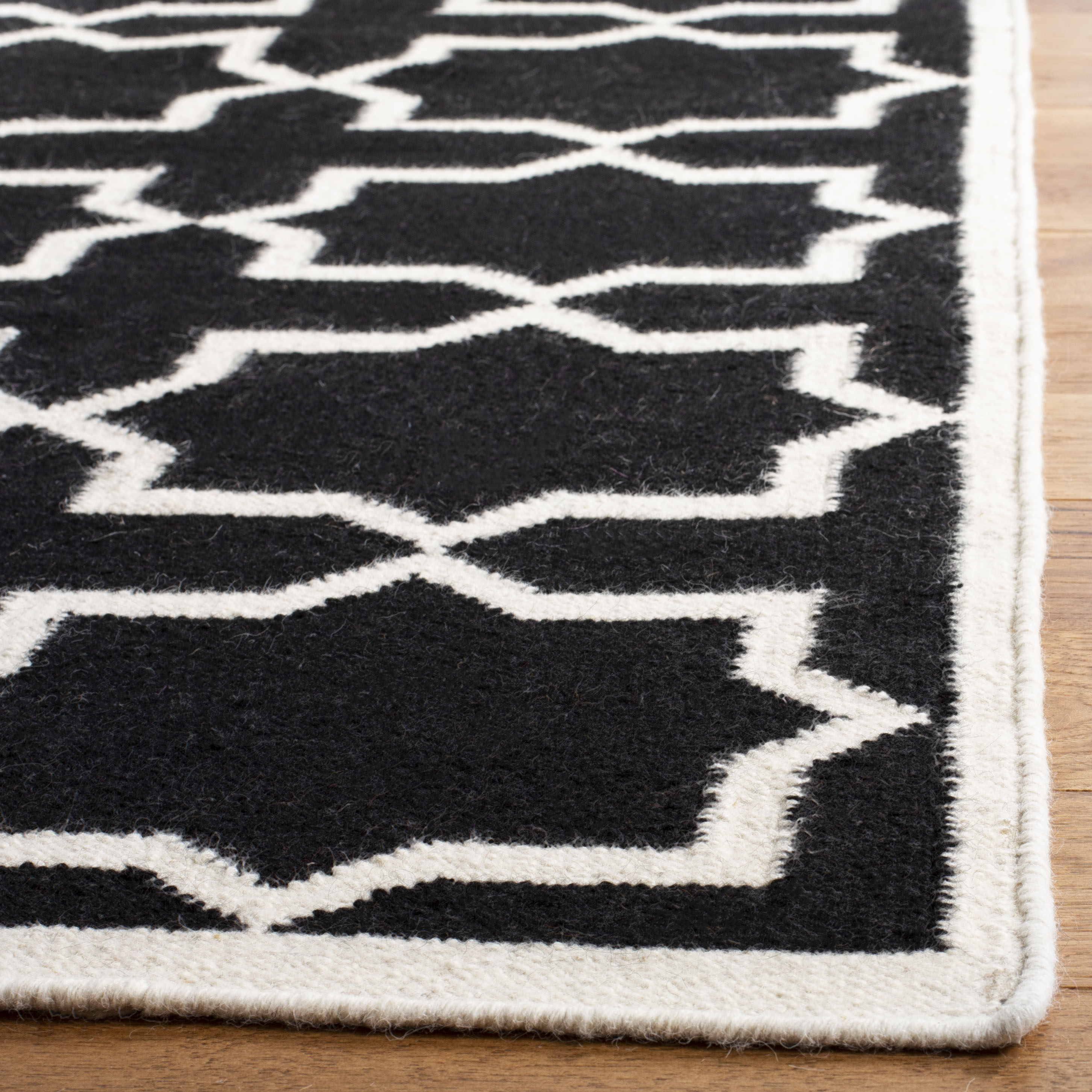 Safavieh DHU549L-6SQ rugs - View #3
