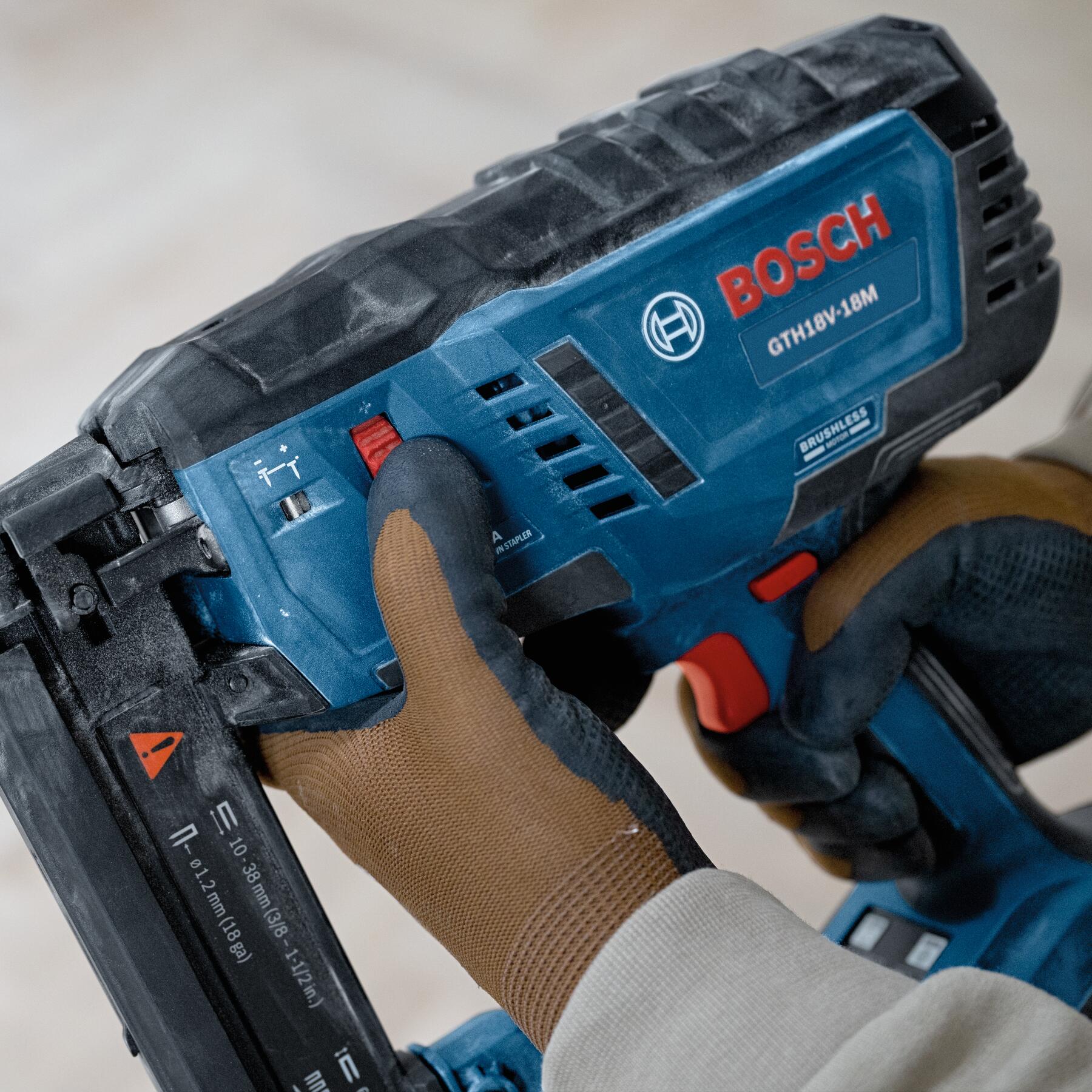Bosch GTH18V-18MN Pneumatic-Staplers - View #3