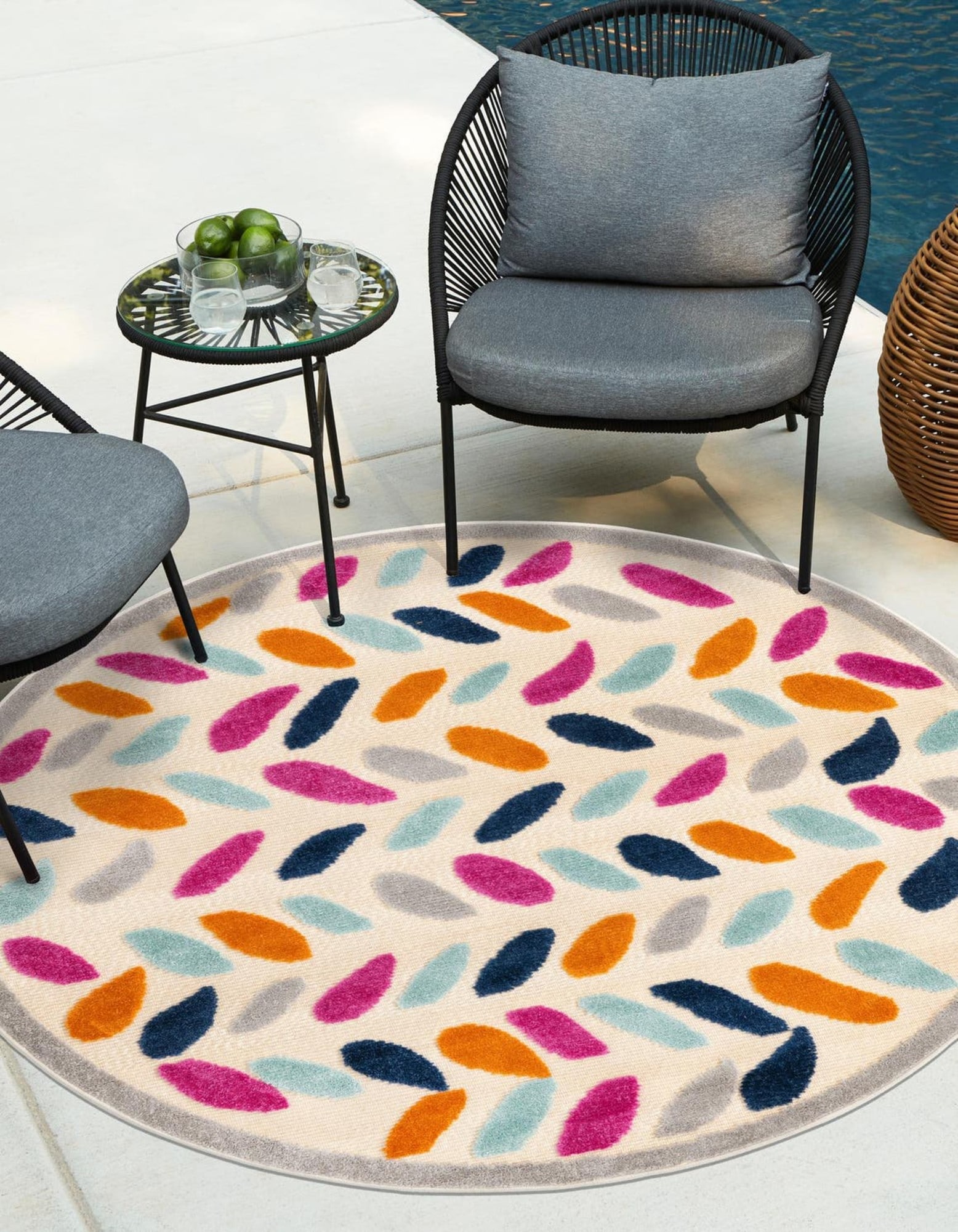 Unique Loom 3170972 Aruba Outdoor 3 x 3 (ft) Loomed Polypropylene Beige Round Indoor/Outdoor Chevron Area rug