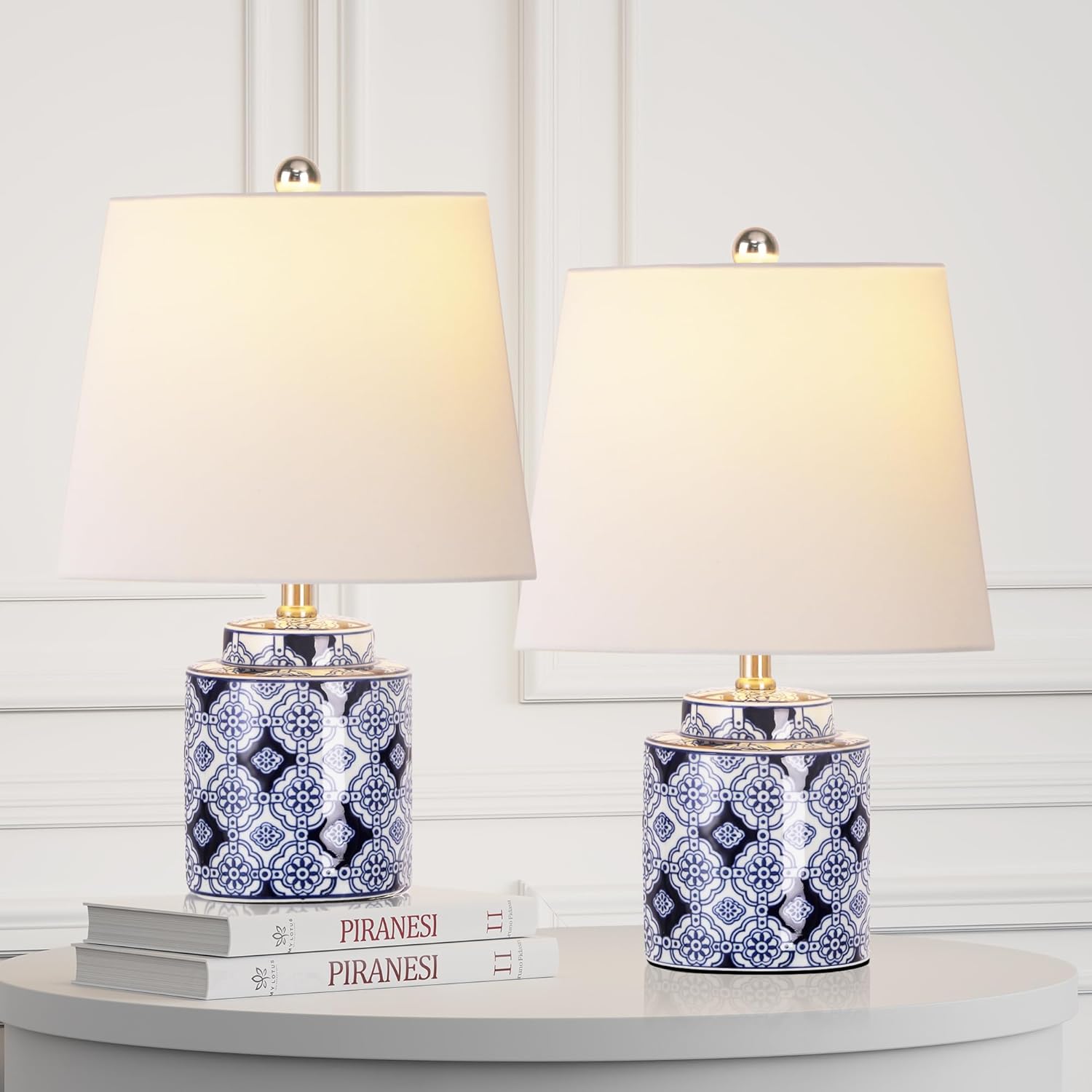 Cinoton Ceramic Table Lamps Set of 2 Traditional Bedside Lamps for Bedroom Blue and White Table Lamps Cute Ginger Jar Style Nightstand Lamps for Living Room Home Office Bookcase Study