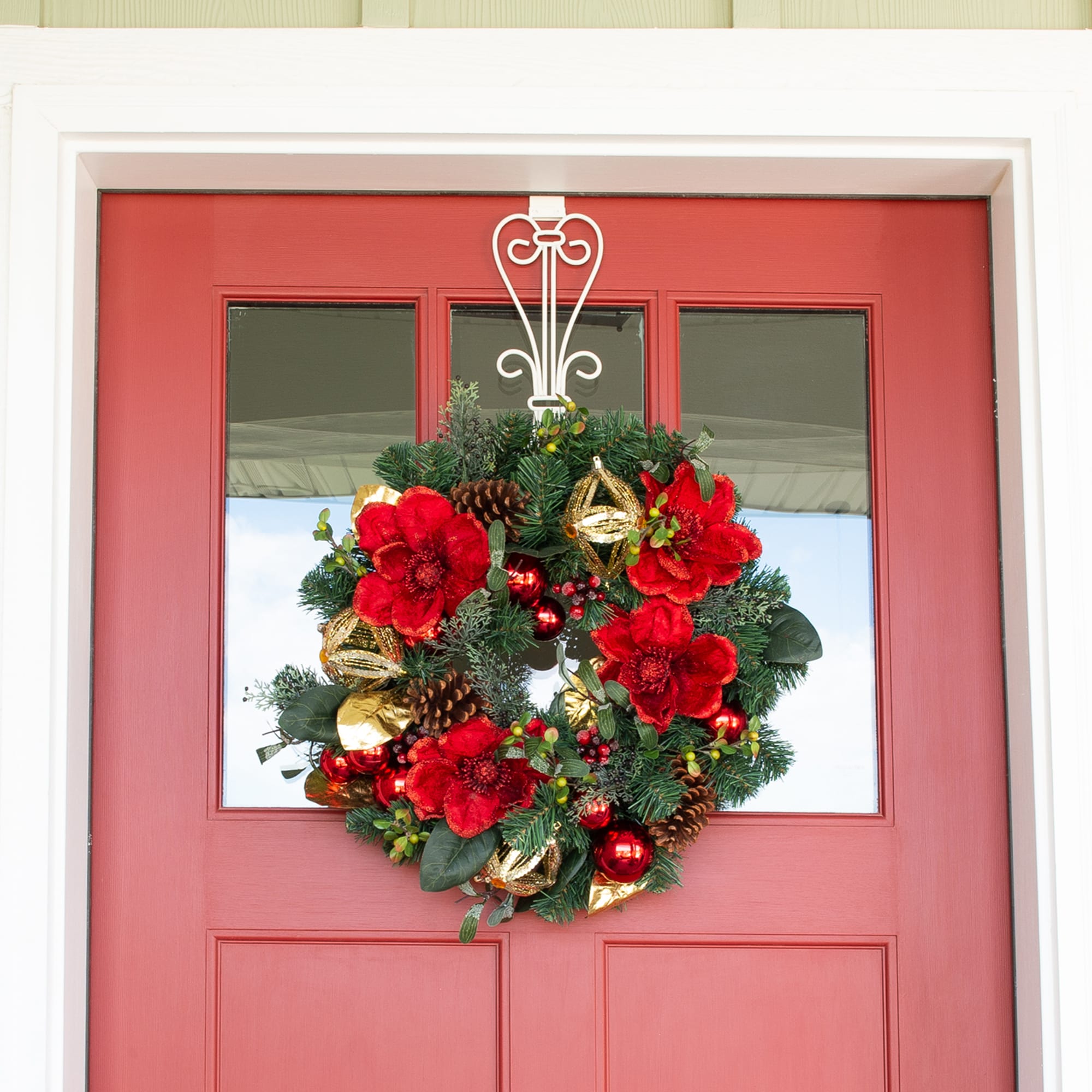 30 Inch Pre-Lit Pine Christmas Wreath with LED Lights
