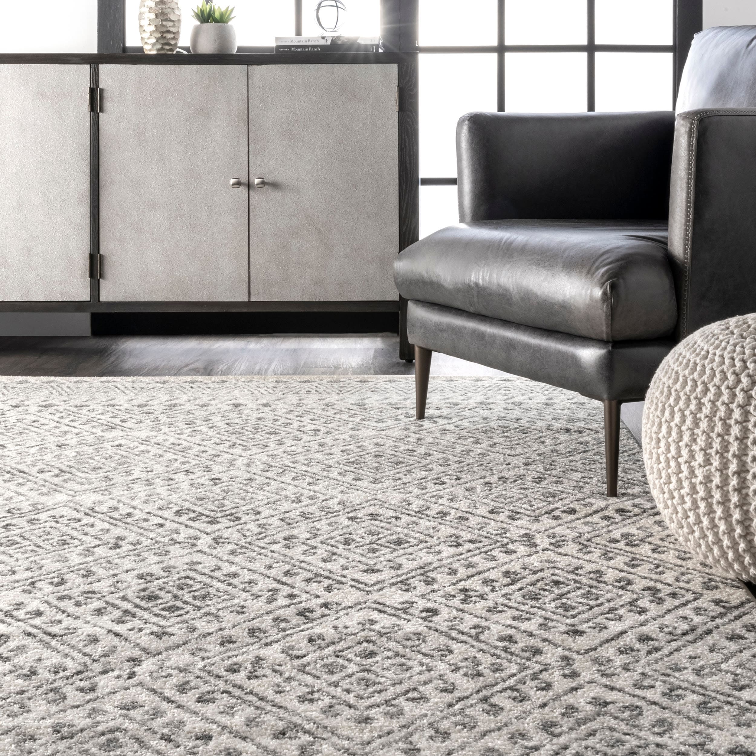 Reversible Easy-Care Gray Synthetic 3' x 5' Trellis Area Rug