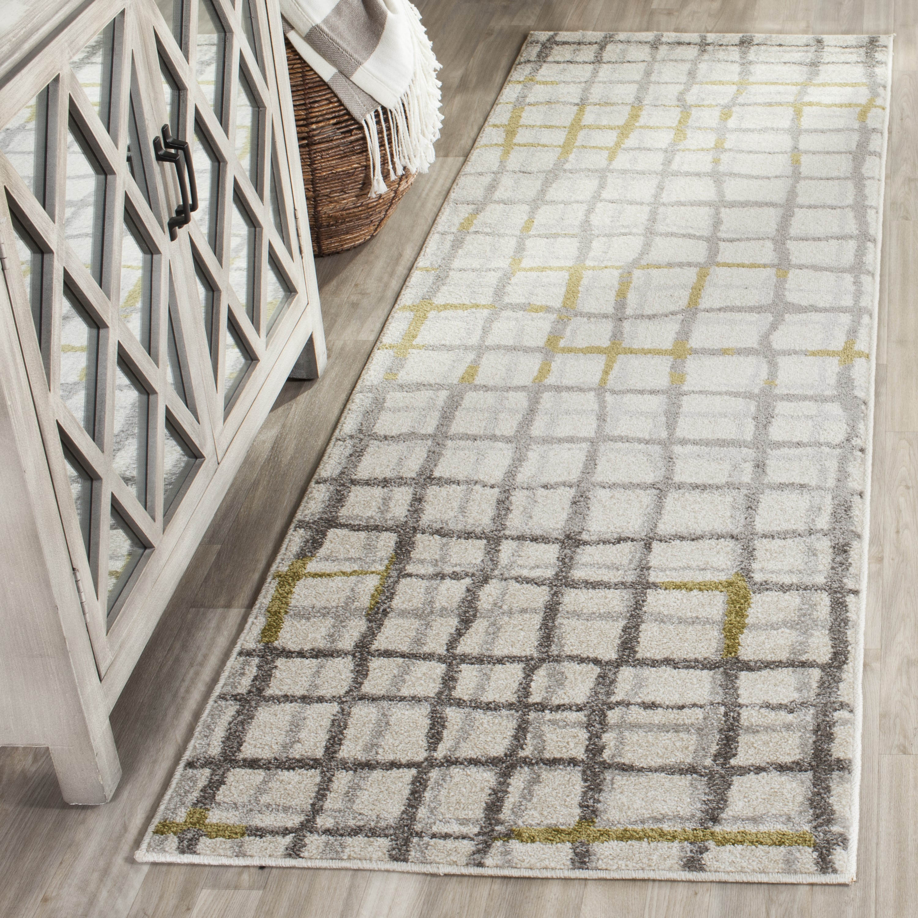 Safavieh AMT403K-29 Amherst Tilla 2 x 9 (ft) Loomed Synthetic Ivory/Light Gray Rectangular Indoor/Outdoor Abstract Farmhouse/Cottage Runner rug