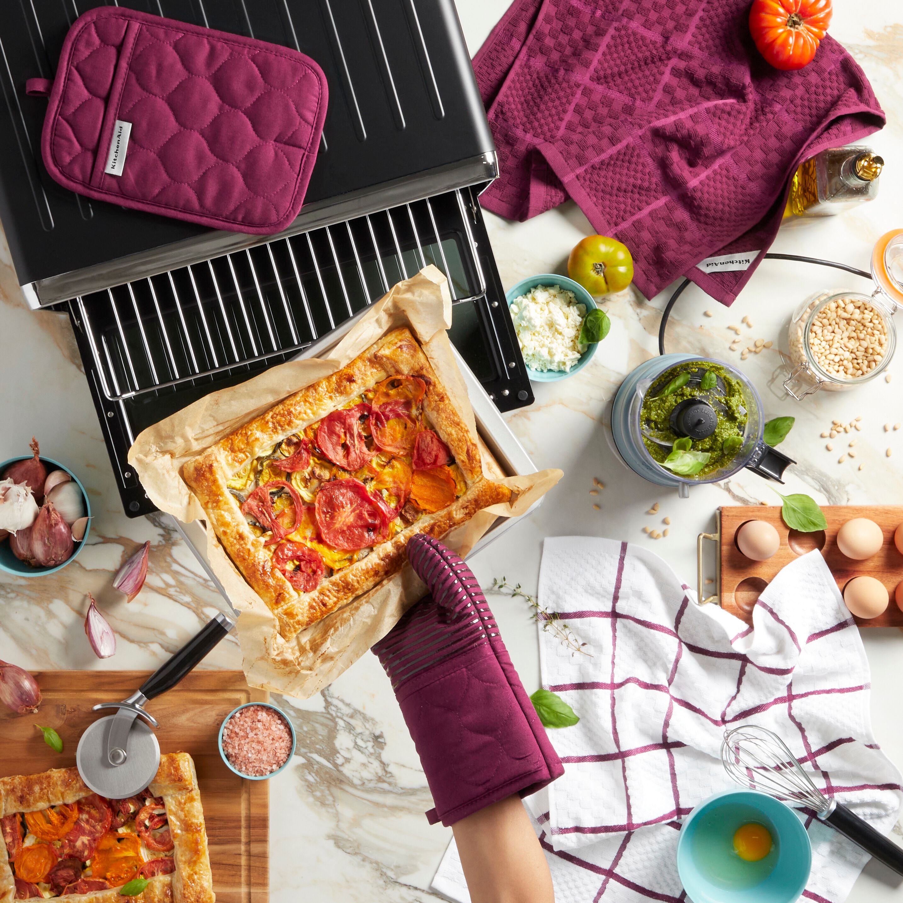 KitchenAid Onion Quilt Kitchen Towel, Oven Mitt & Potholder Set 4-Pack - Pistachio