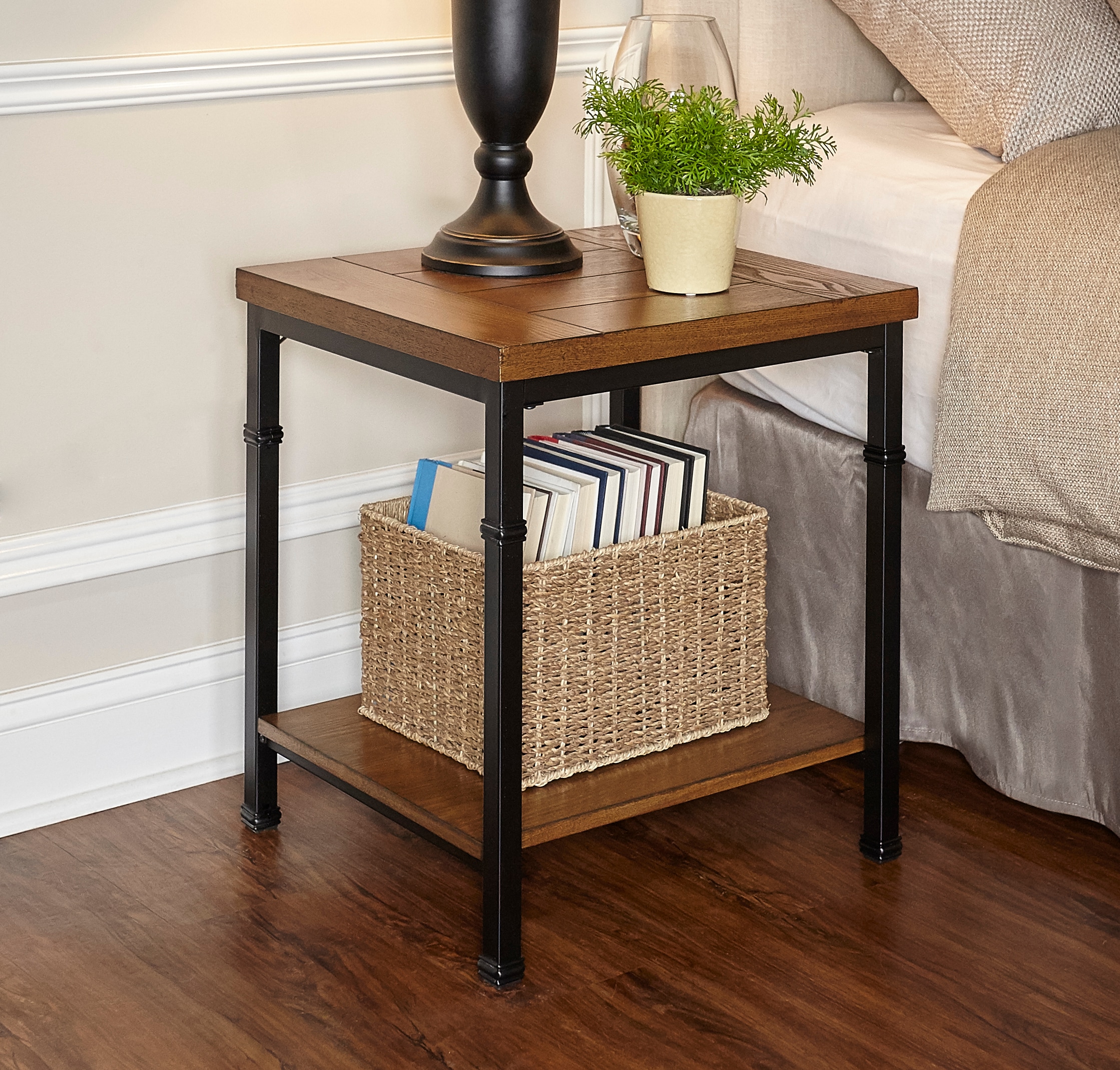 Linon Austin End Table 20-in W x 22.05-in H Black, Ash Veneer Wood ...