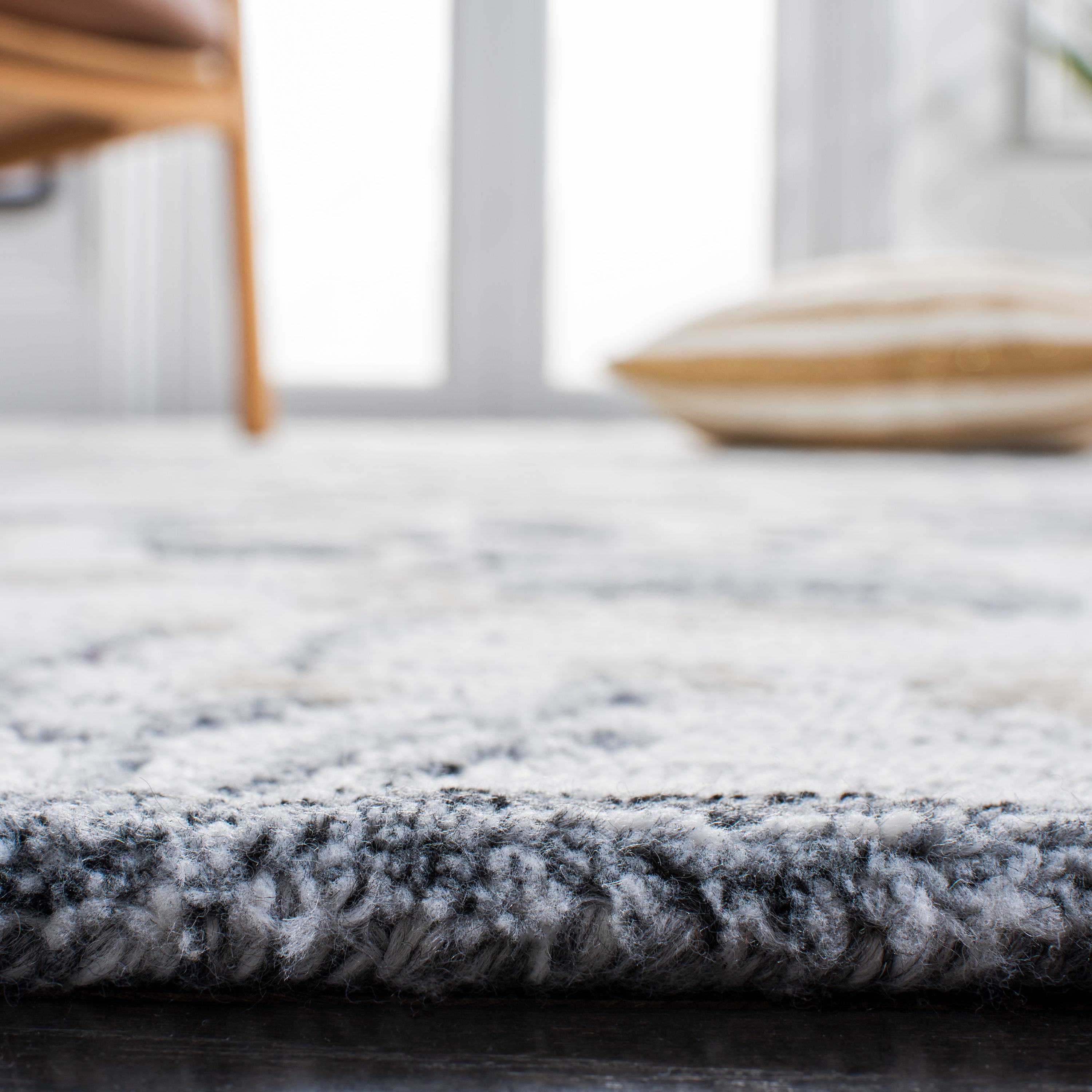 Safavieh GLM569A-6SQ rugs - View #7