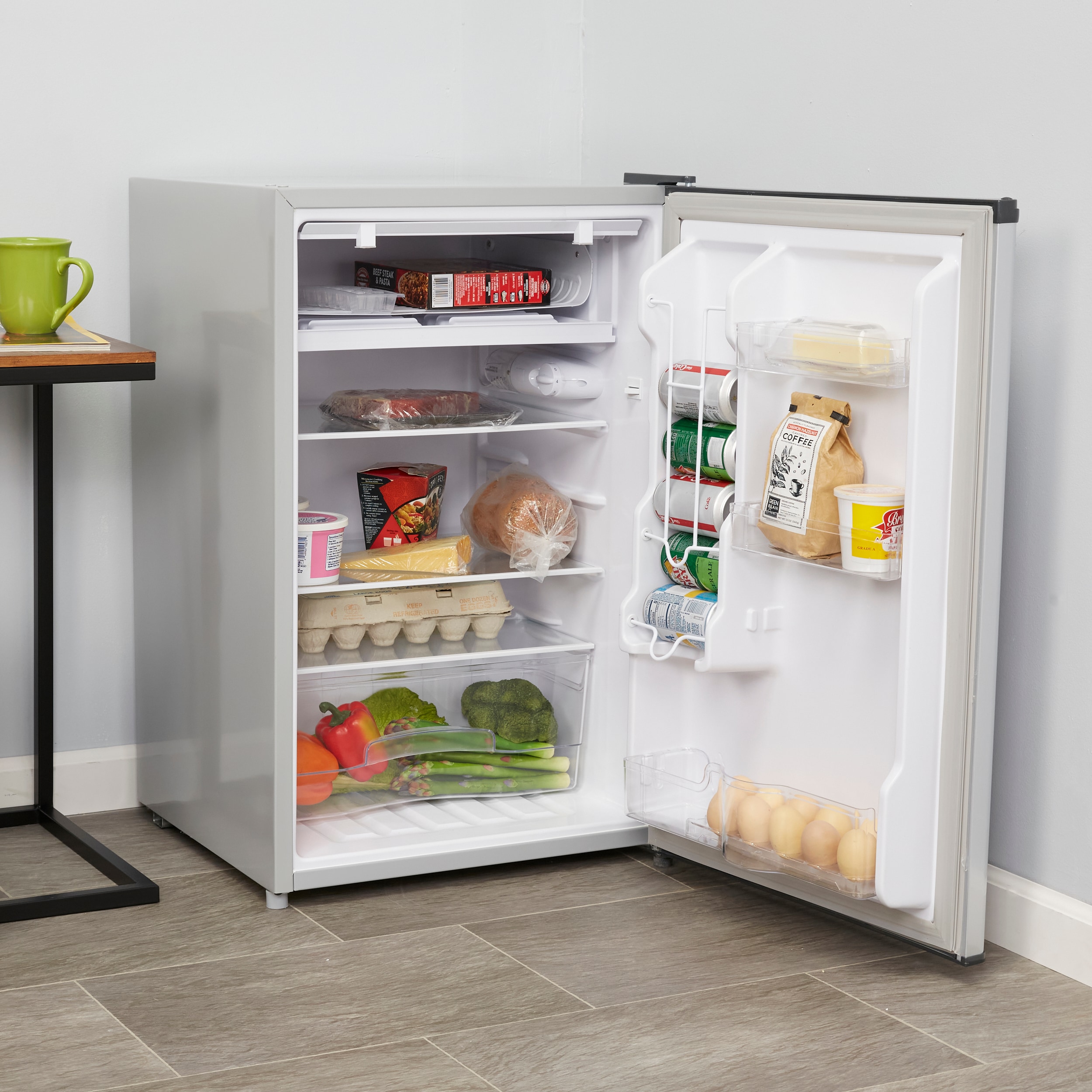 Black+decker Compact Refrigerator 4.3 Cu. Ft. With True Freezer