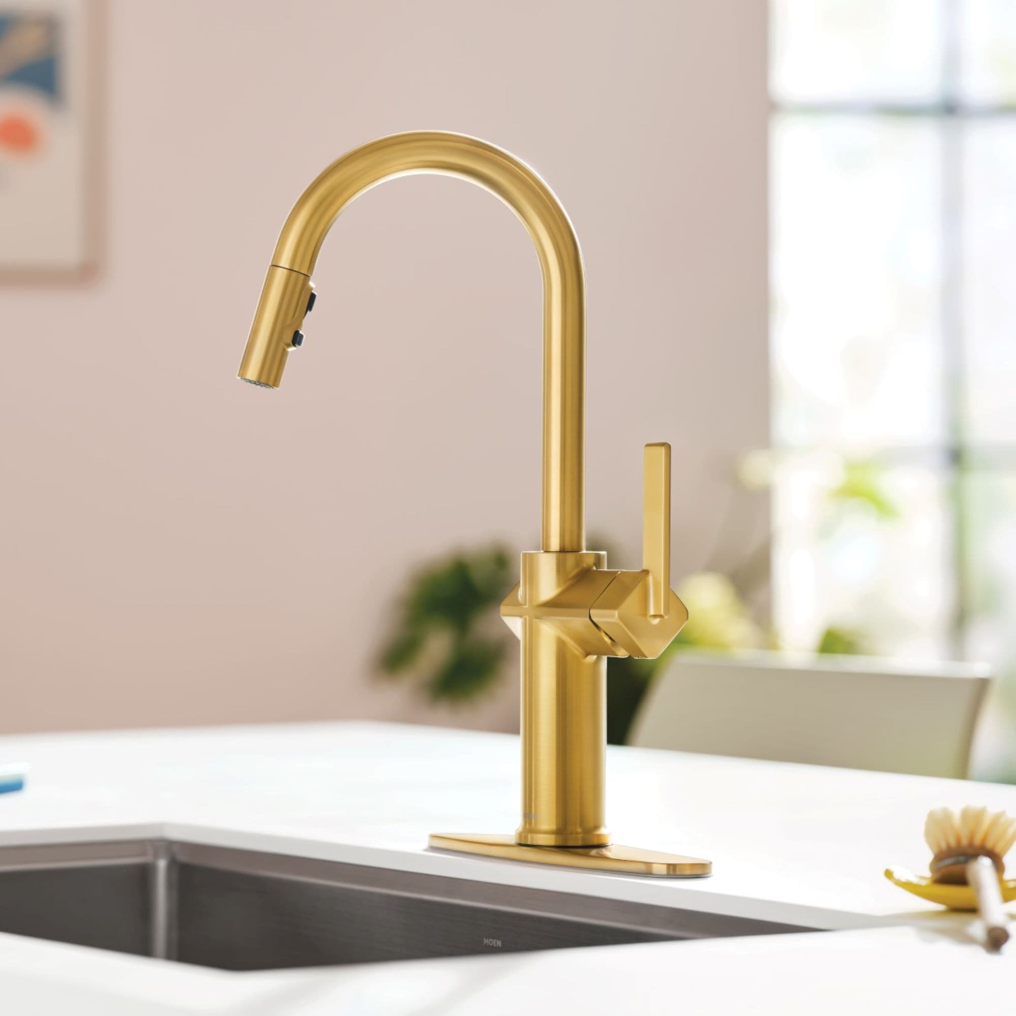 Moen 87492BG Joric Brushed Gold Single Handle Deck-mount Handle Residential Pull-down Kitchen Faucet with Sprayer ( Deck Plate Included )