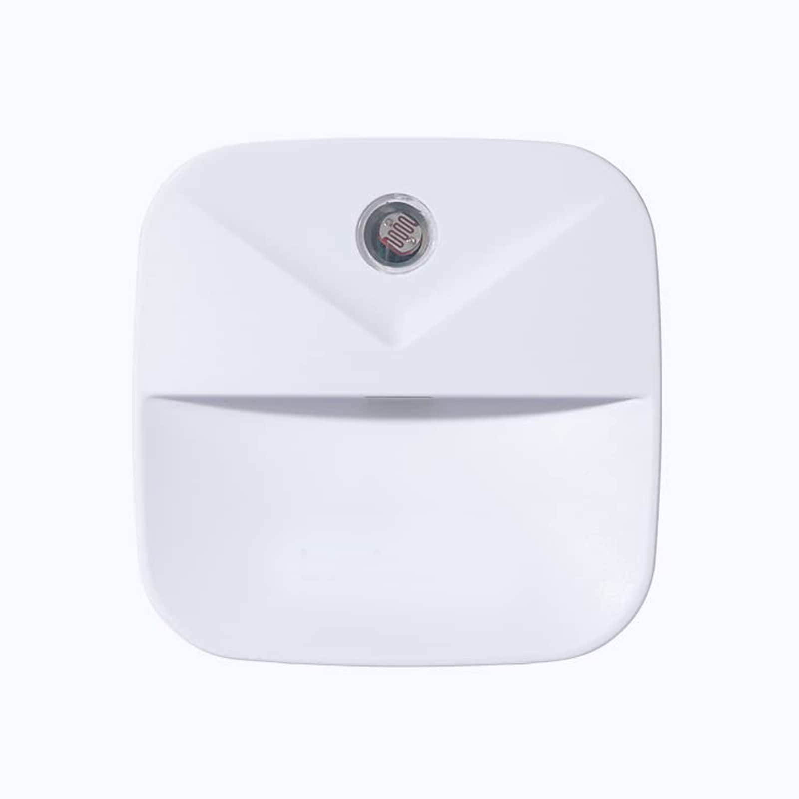 Etokfoks  Low Voltage White Integrated LED Plug In Stair Light with Dusk to Dawn Sensor Glare Free Energy Efficient 6 Pack