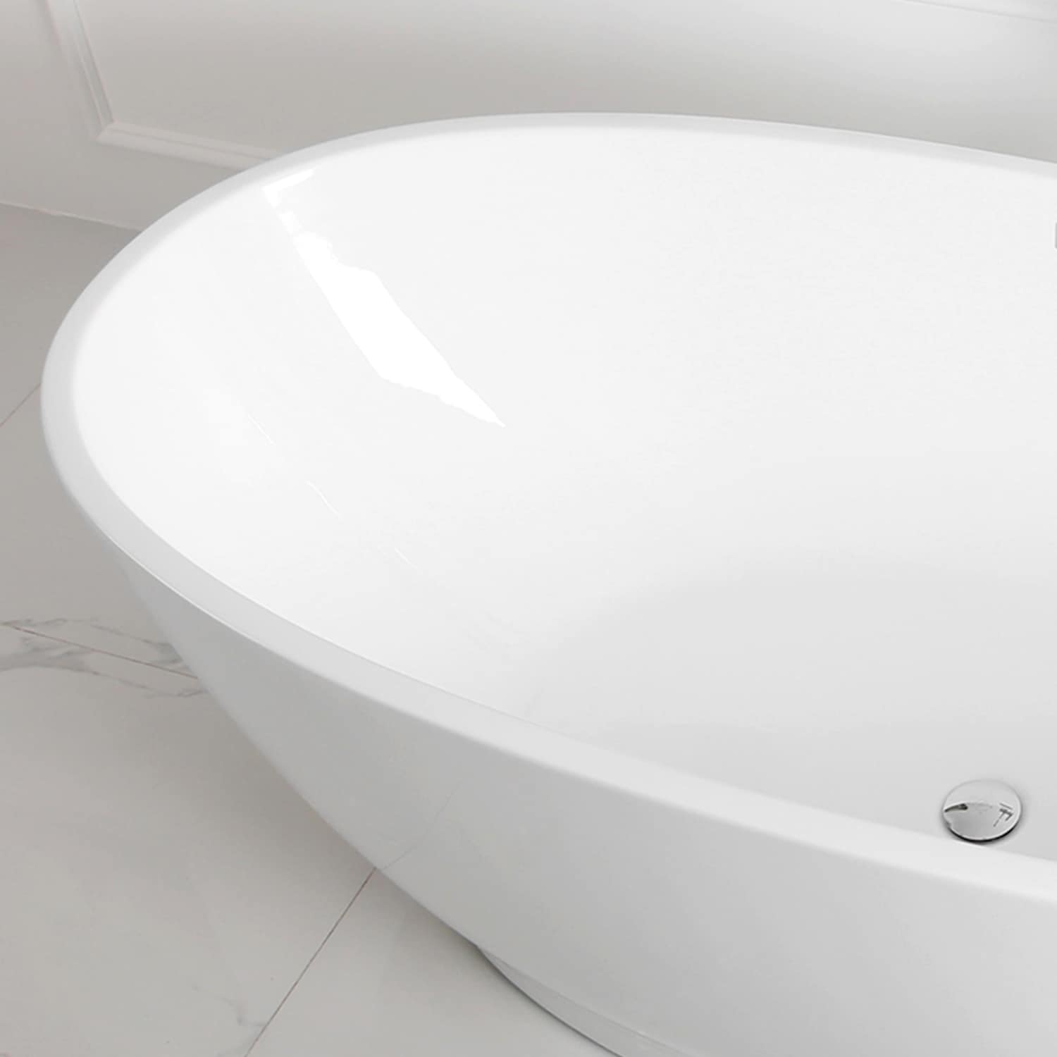 Koh Samui 65" Glossy White Acrylic Freestanding Bathtub