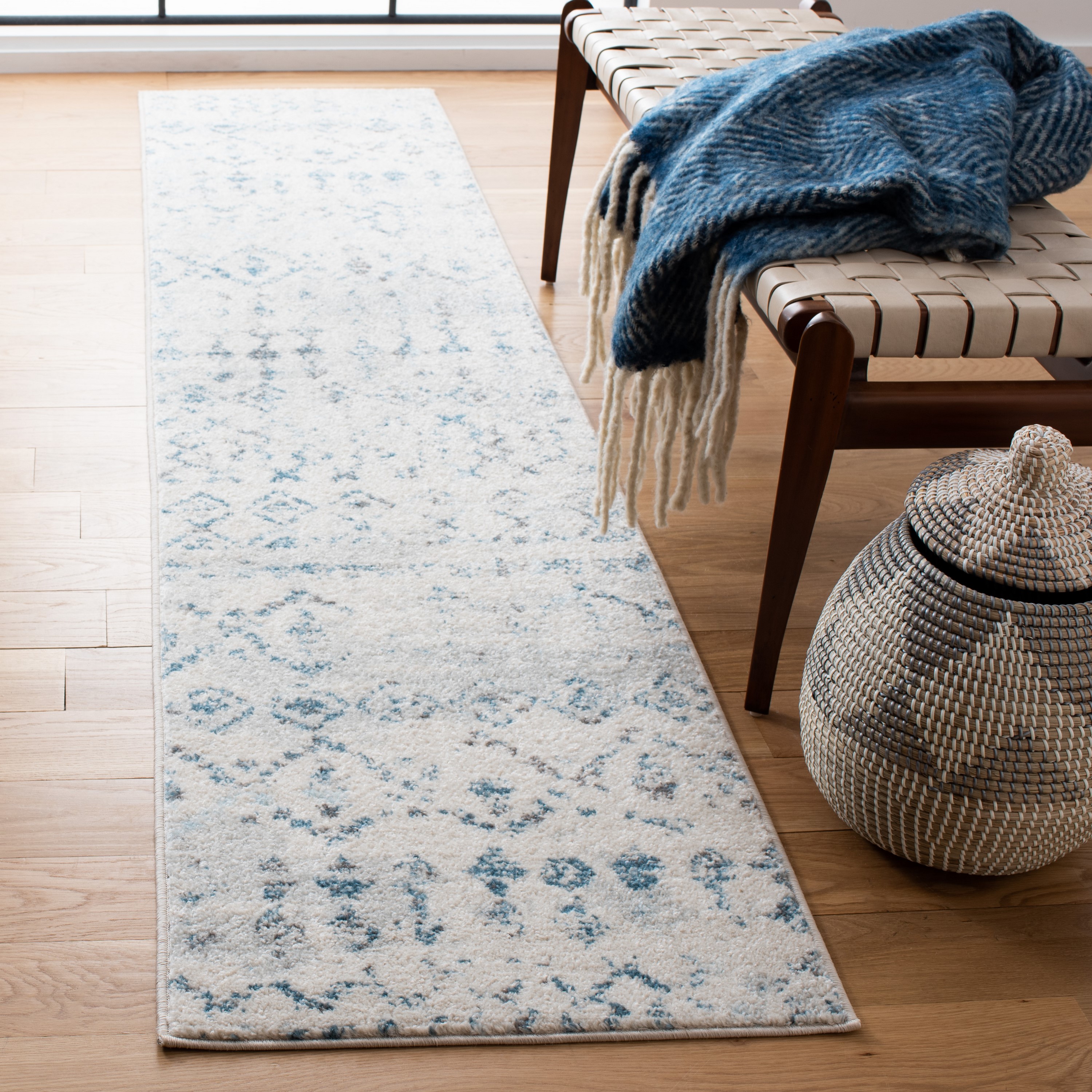 Safavieh TUL240C-29 Tulum Astra 2 x 9 (ft) Loomed Polypropylene Ivory/Turquoise Rectangular Indoor Geometric Bohemian/Eclectic Runner rug