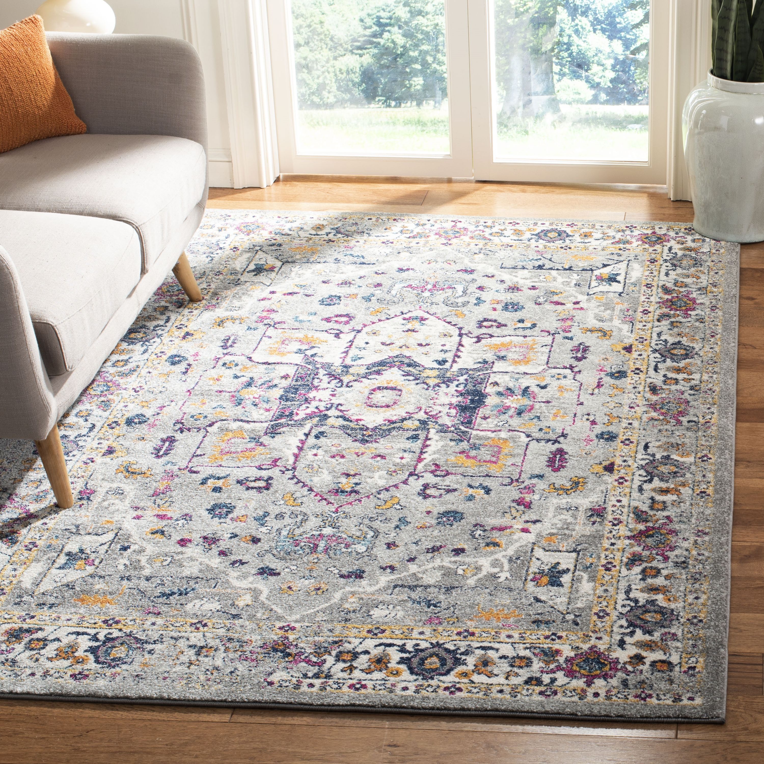 Evoke Grey Synthetic Persian-Inspired 7' x 9' Area Rug