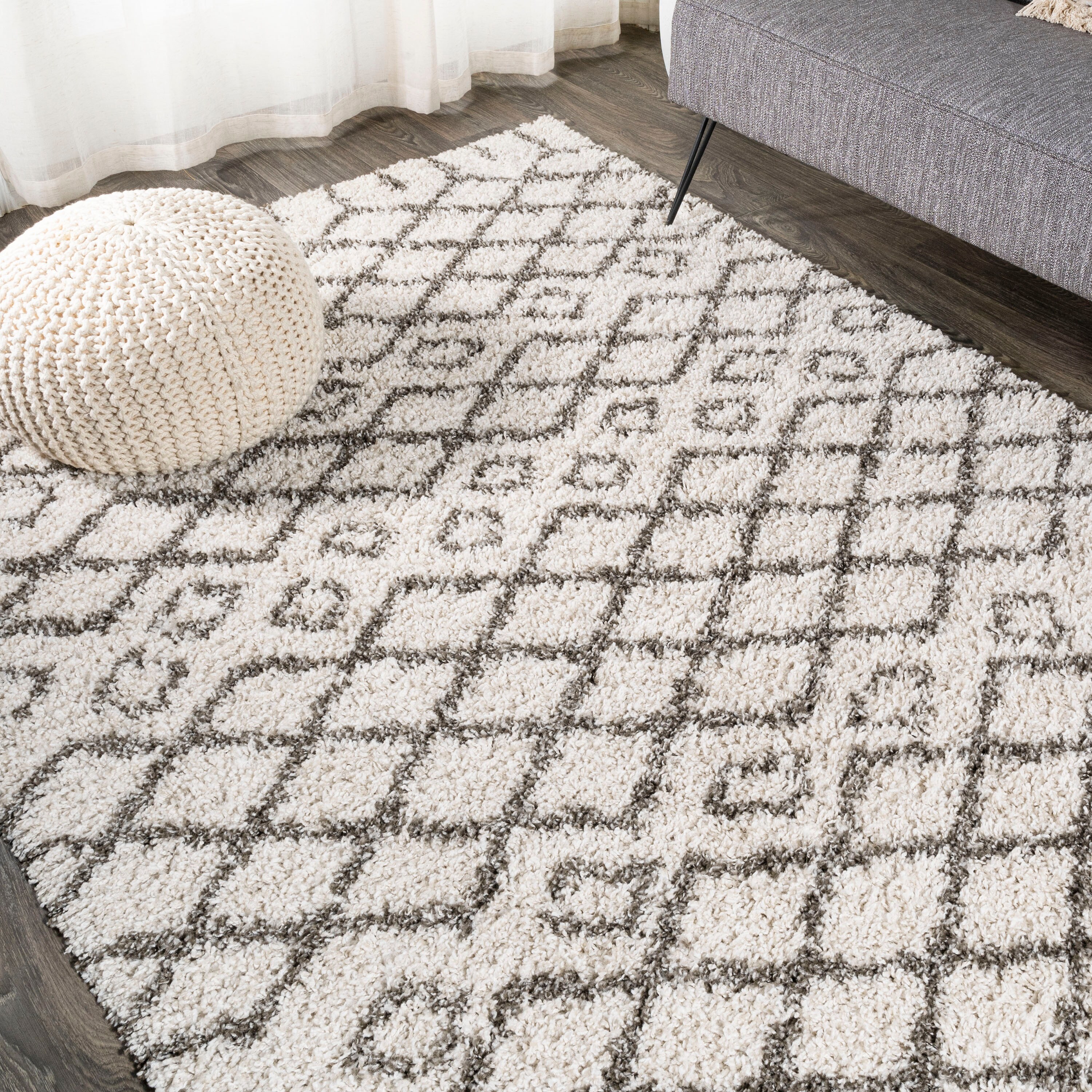 Gray and Ivory Moroccan Diamond Shag 4' x 6' Area Rug