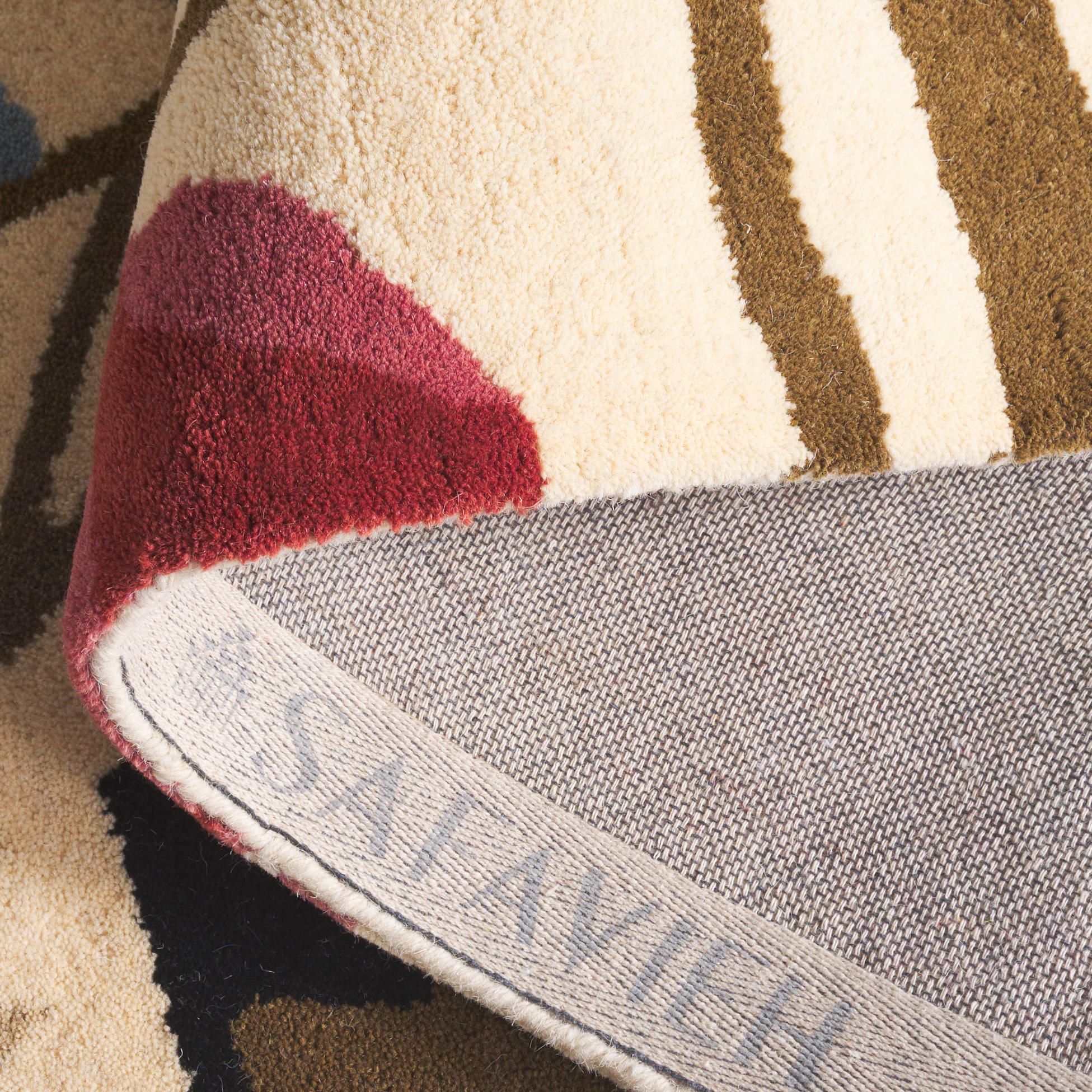 Safavieh SOH854A-26 rugs - View #5