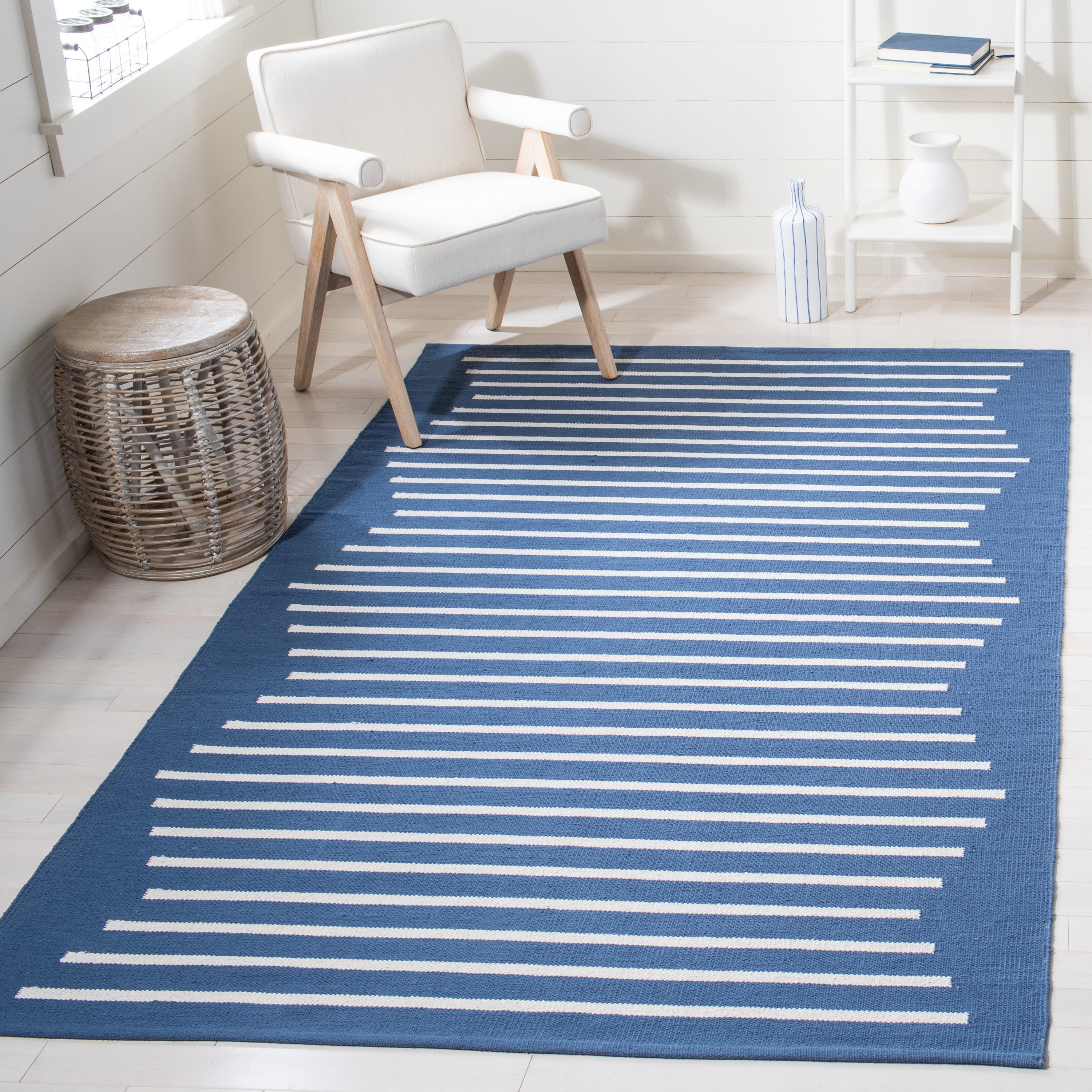 Safavieh MTK313N-9 Montauk Nicoletta 9 x 12 (ft) Cotton Navy/Ivory Rectangular Indoor Abstract Bohemian/Eclectic Area rug
