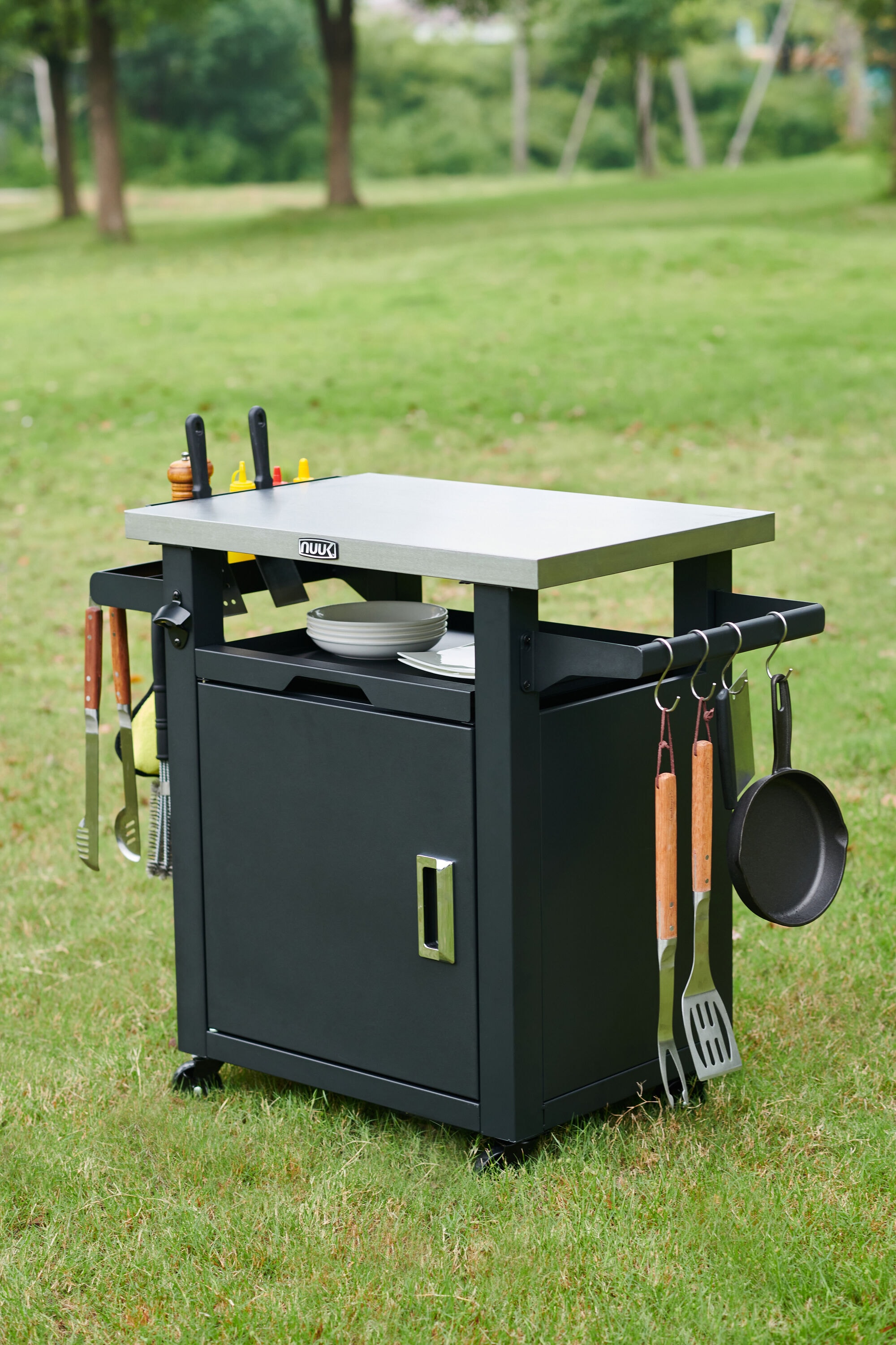NUUK Deluxe Black Stainless Steel Outdoor Prep Station