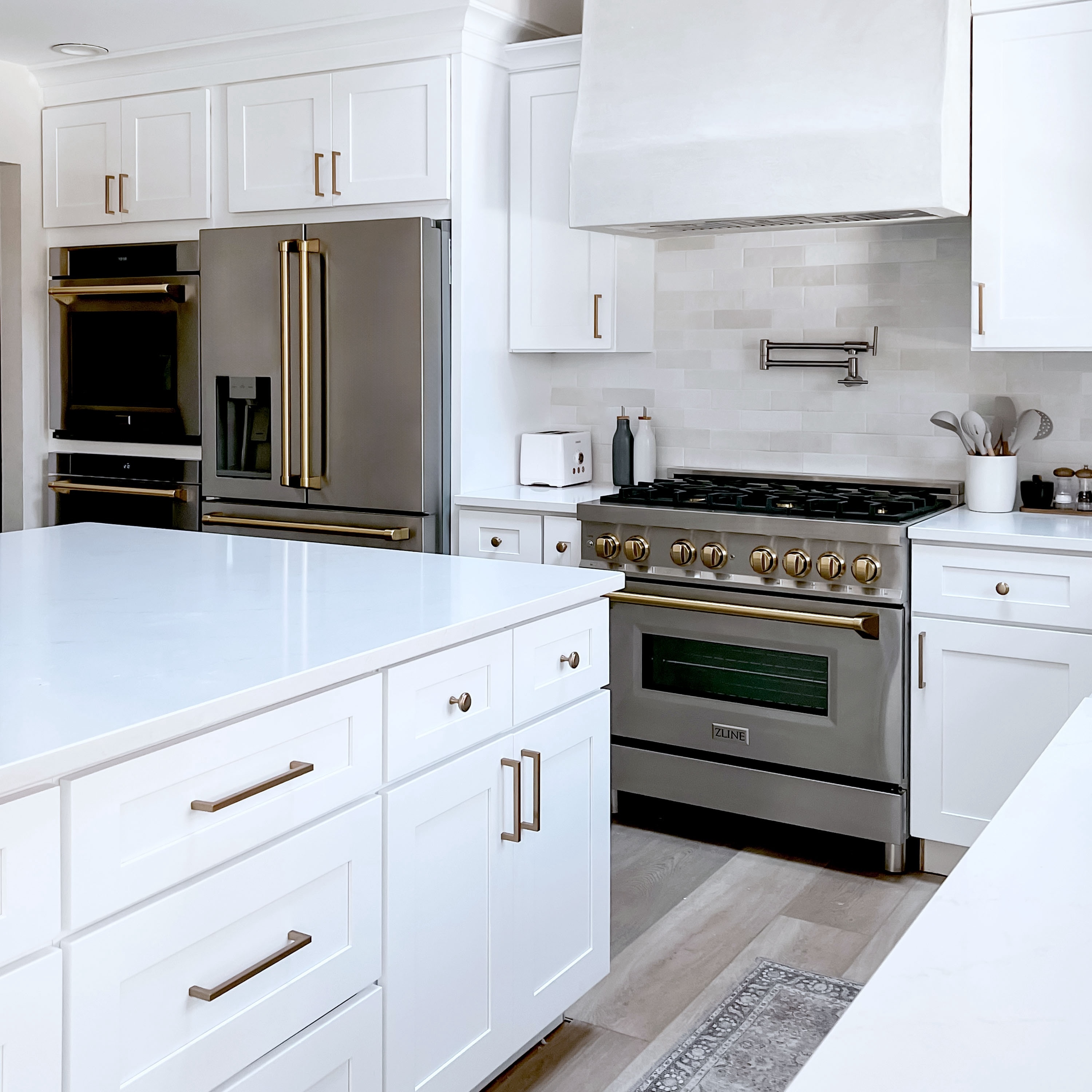 ZLINE KITCHEN & BATH RAZ-36-CB Dual-Fuel-Ranges - View #12