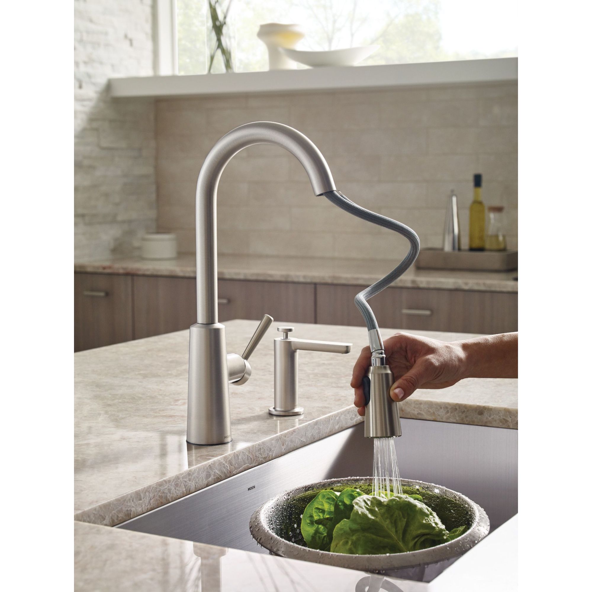 Moen Riley Spot Resist Stainless Single Handle Pull Down Kitchen Faucet   65065994 