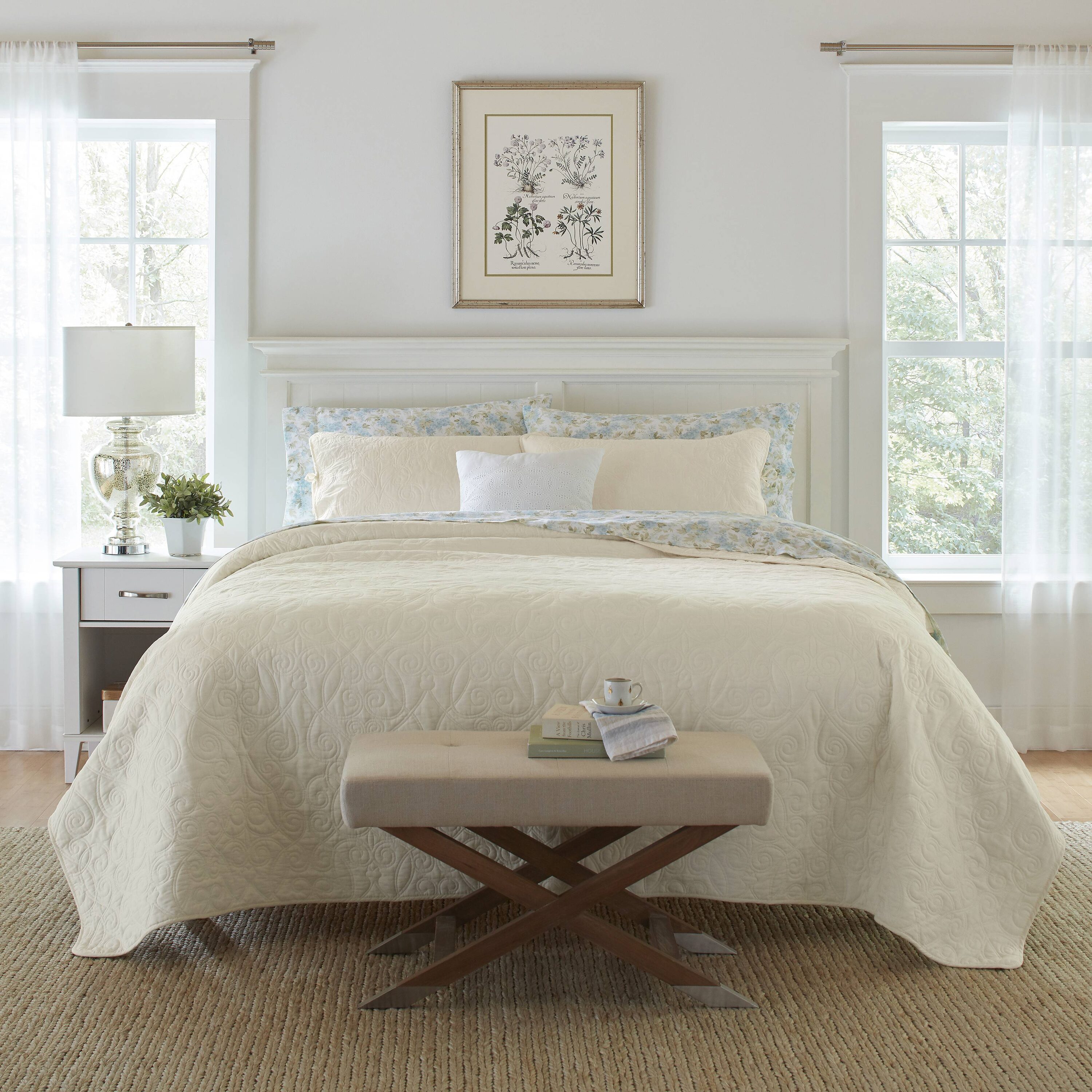 Laura Ashley 212691 Felicity 3 -Piece Ivory Full/Queen Quilt Set