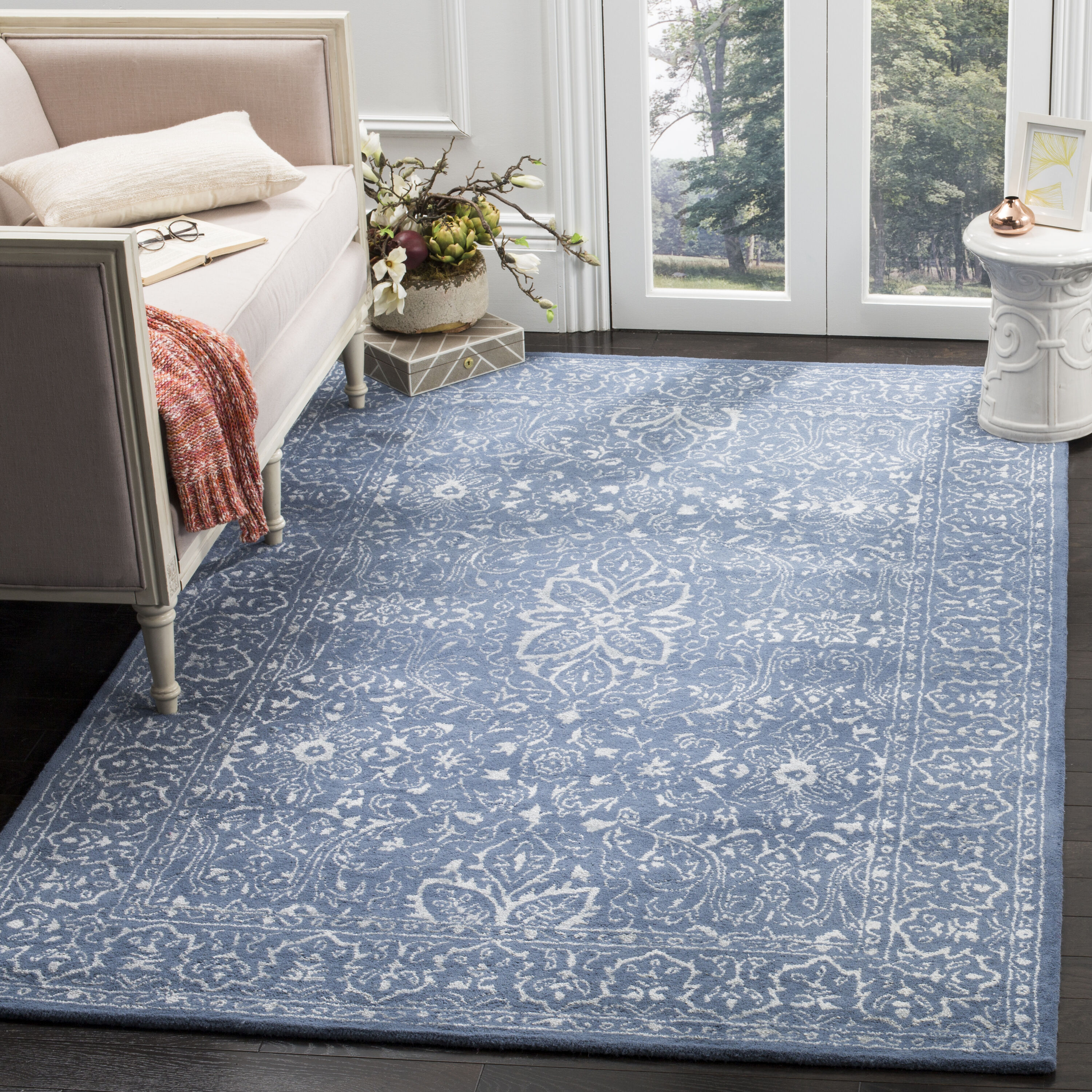 Safavieh GLM516D-2 Glamour Cleo 2 x 3 (ft) Tufted Synthetic Gray/Blue Rectangular Indoor Floral/Botanical Vintage Throw rug
