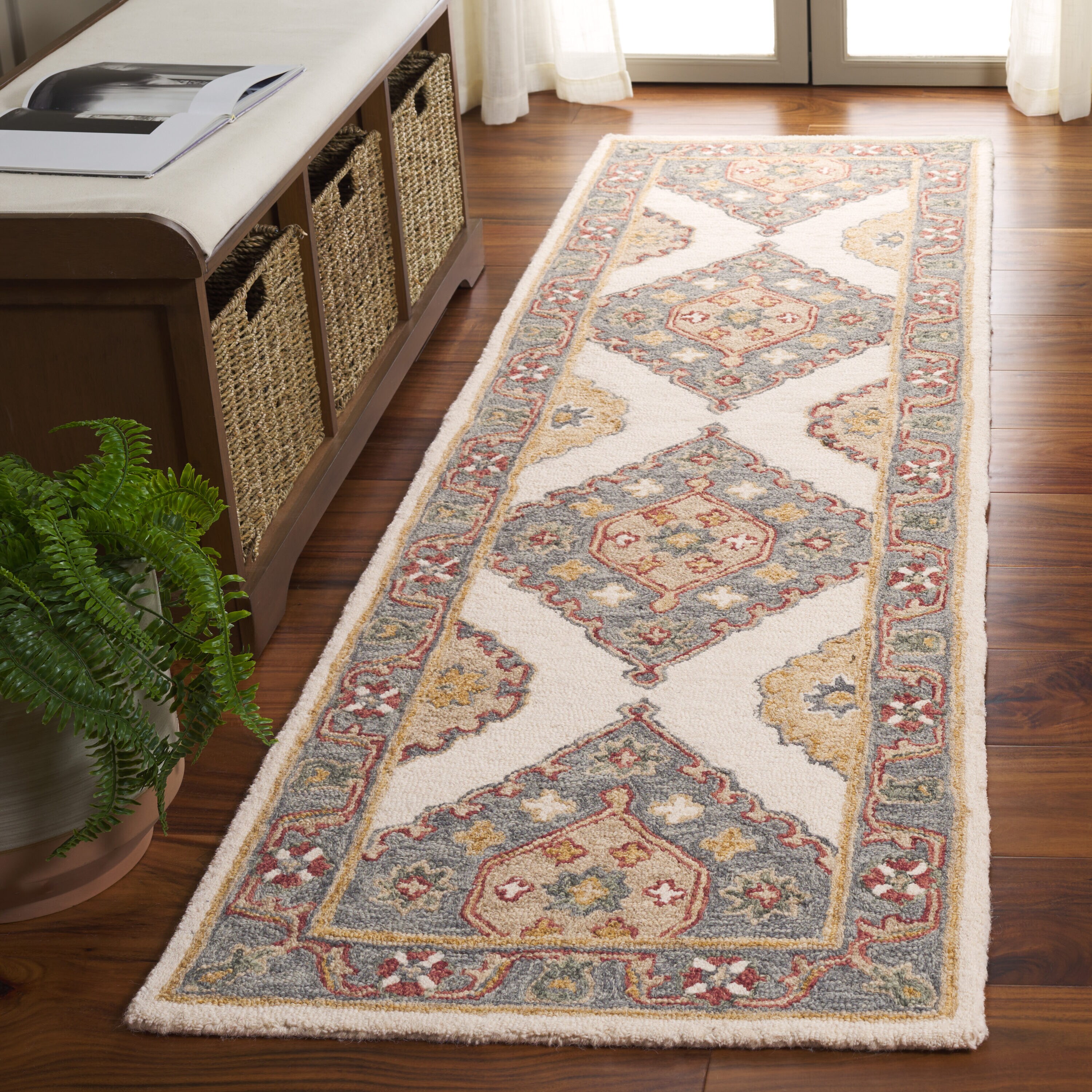  Metro 378 Ivory/Gray Traditional 2Ft-3In x 8Ft Runner Rug