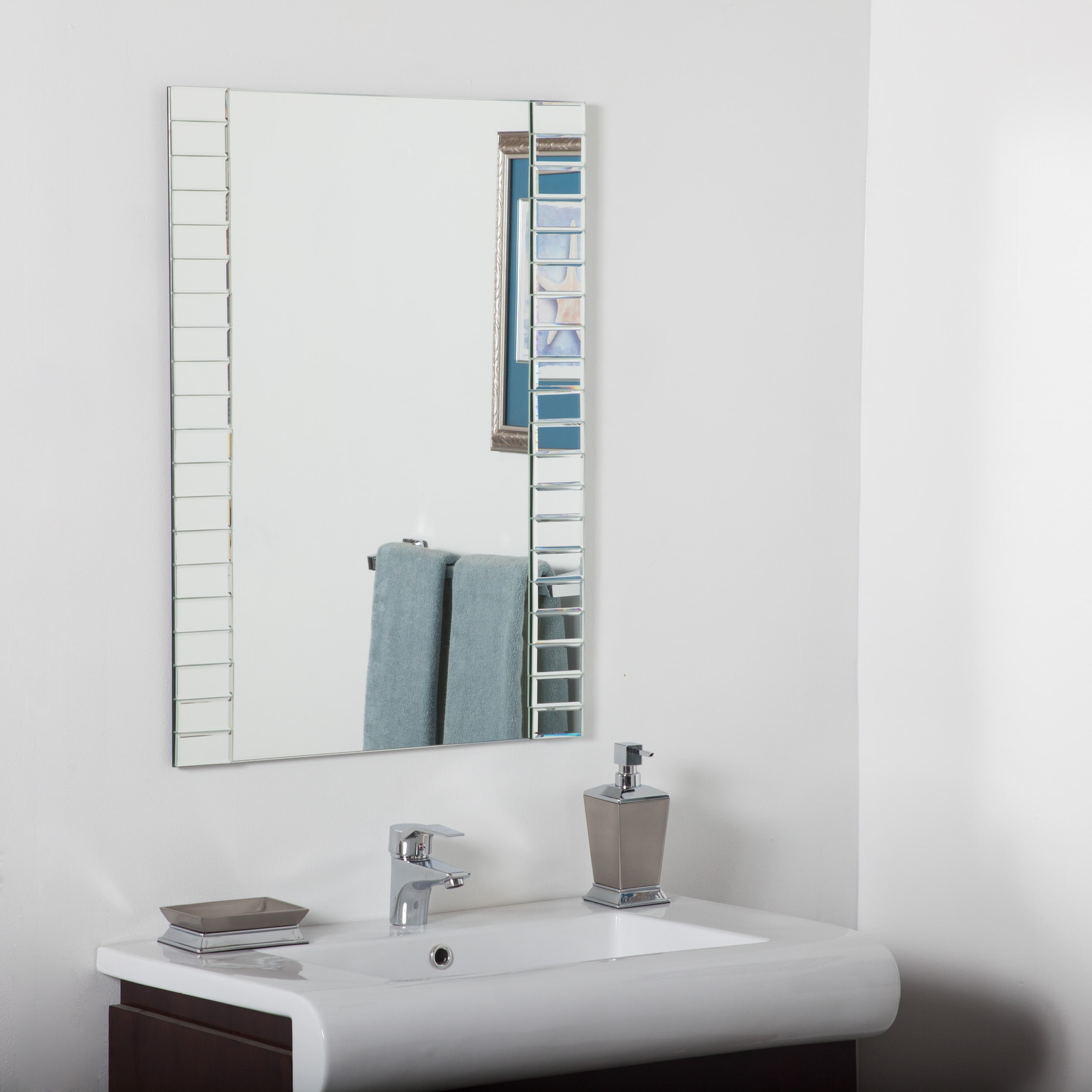 Decor Wonderland SSM84M 23.6-in x 31.5-in Beveled Frameless Rectangle Bathroom Vanity Mirror ( Silver )