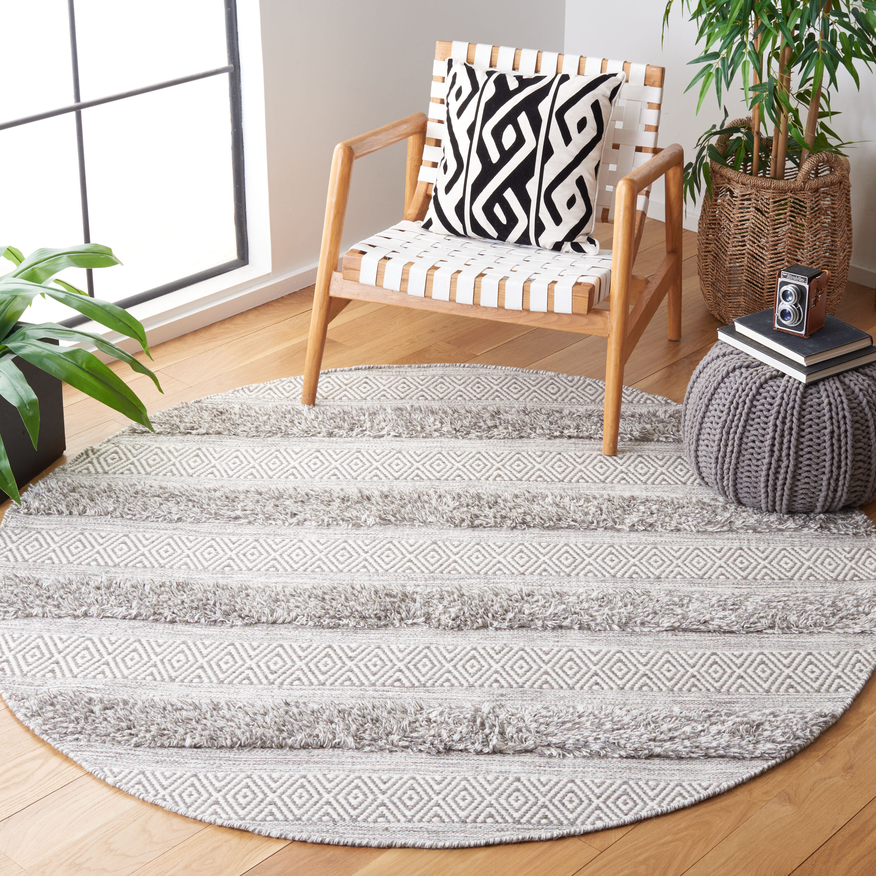  Vermont 903 Brown/Ivory Contemporary 6ft x 6ft Round Rug