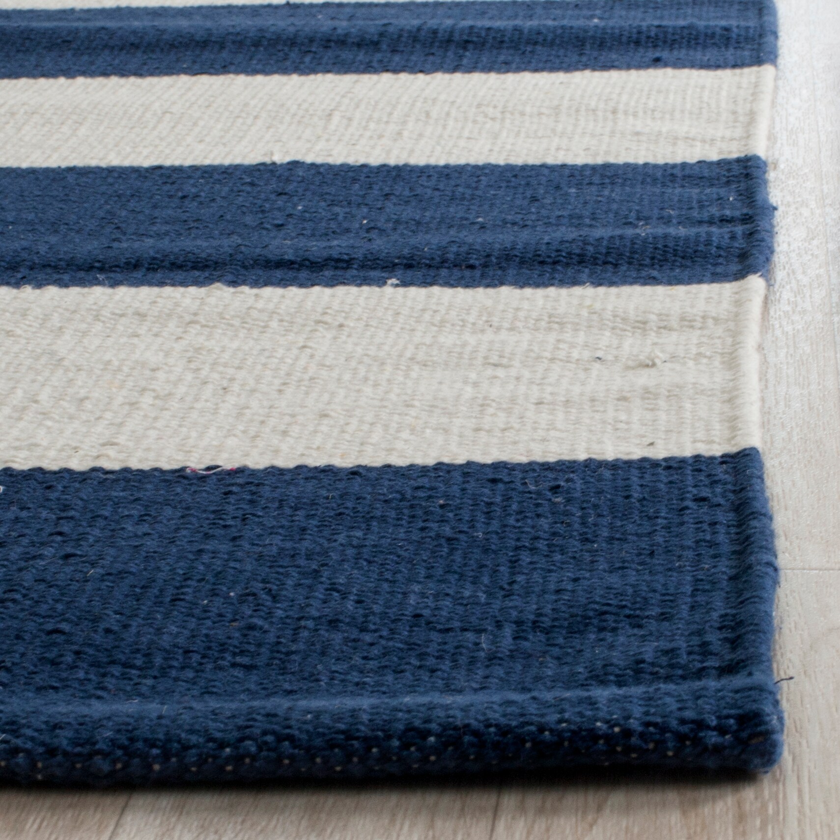 Safavieh MTK712H-5 rugs - View #3