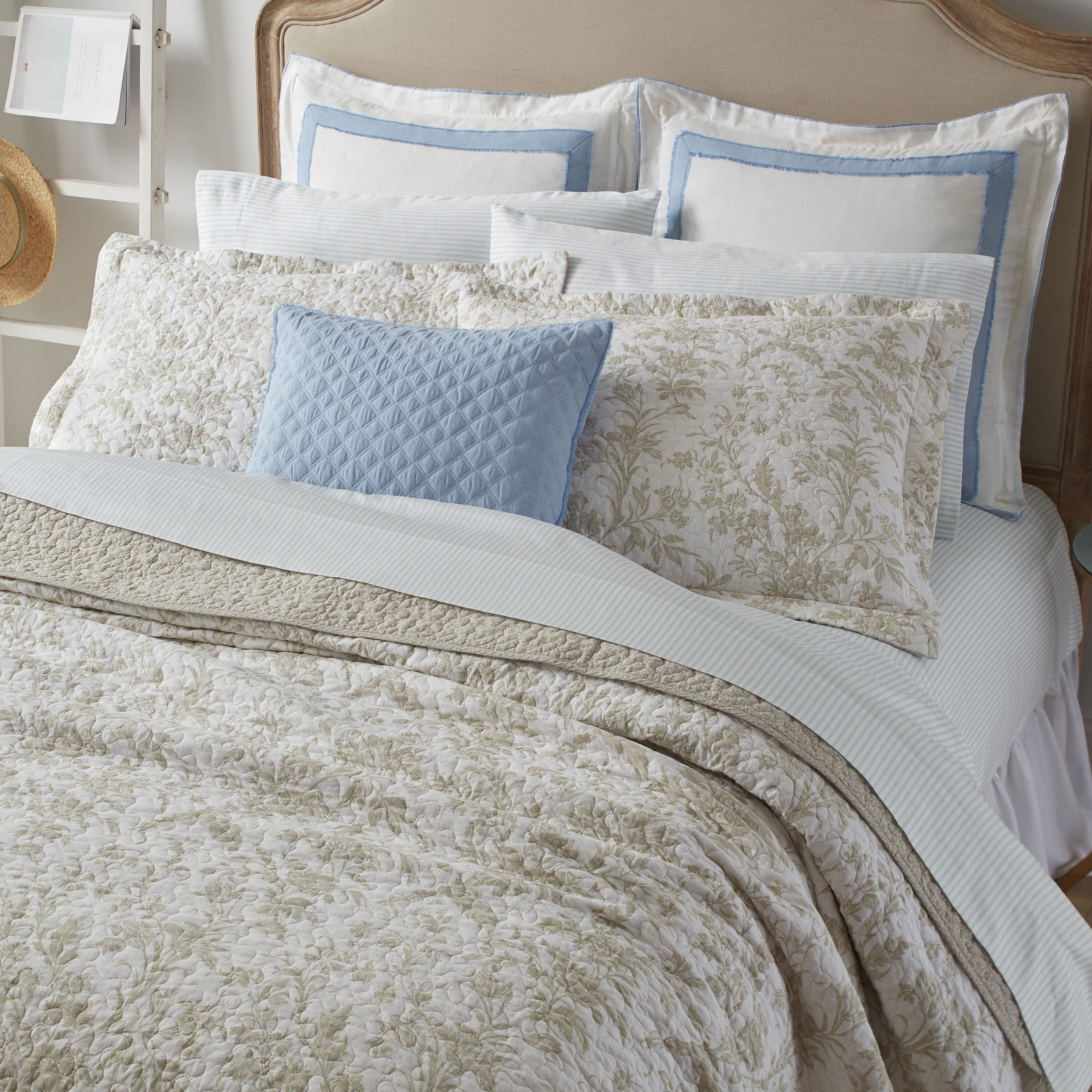 Laura Ashley 206333 bedding - View #8