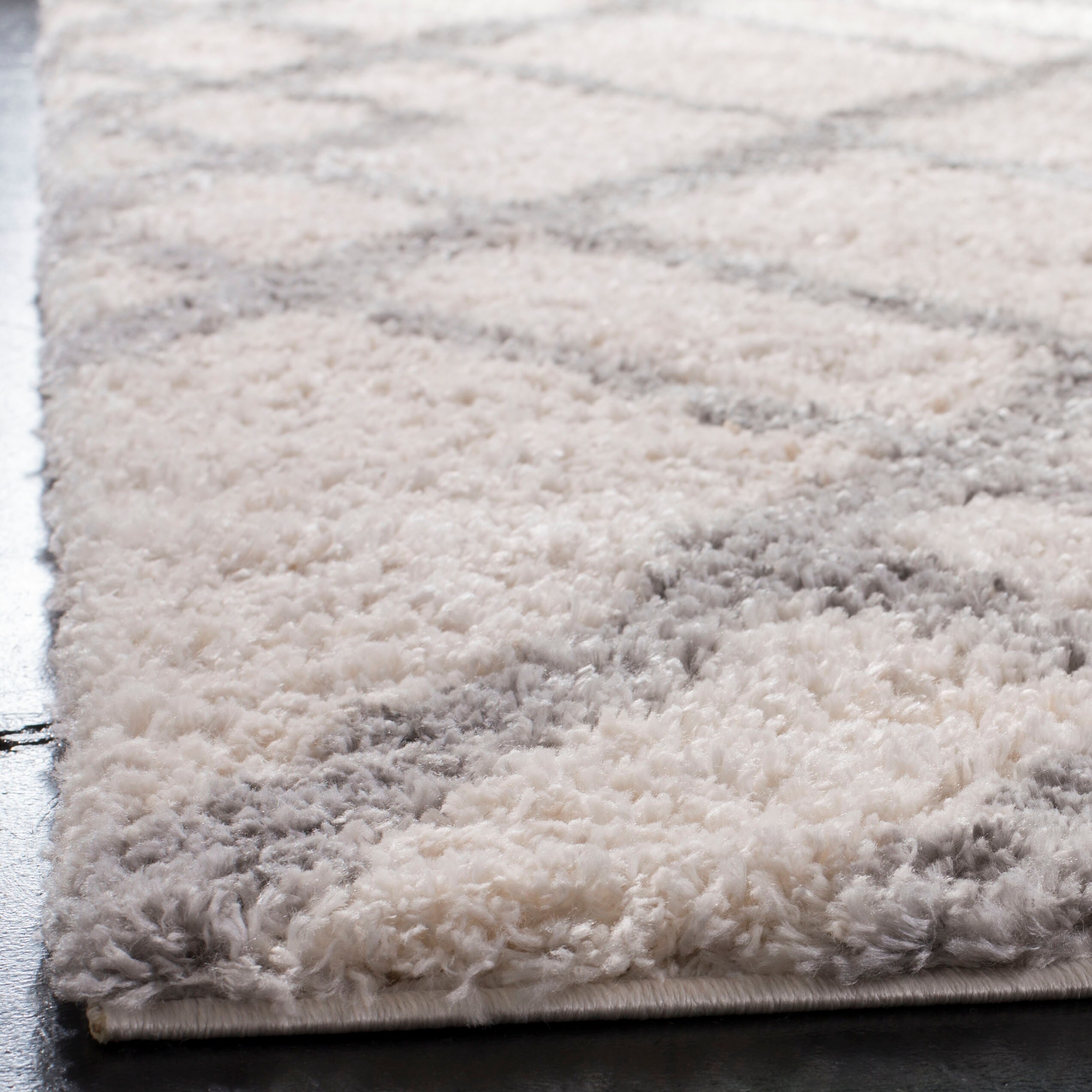 Safavieh BER214A-3SQ rugs - View #3