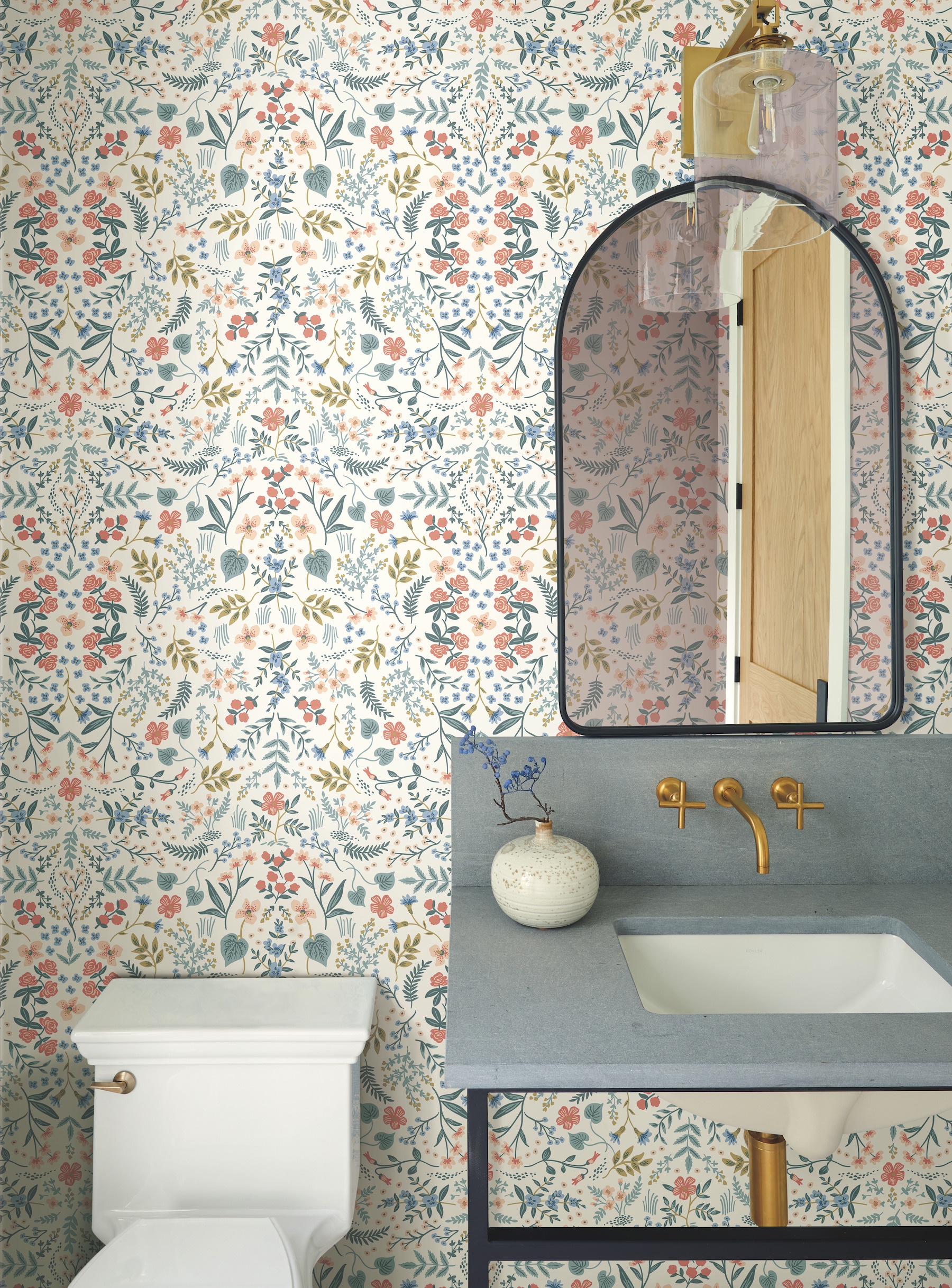 Rifle Paper RI5157 60.8-Sq. Feet Beige Coral Non-woven Ivy/Vines Unpasted Wallpaper
