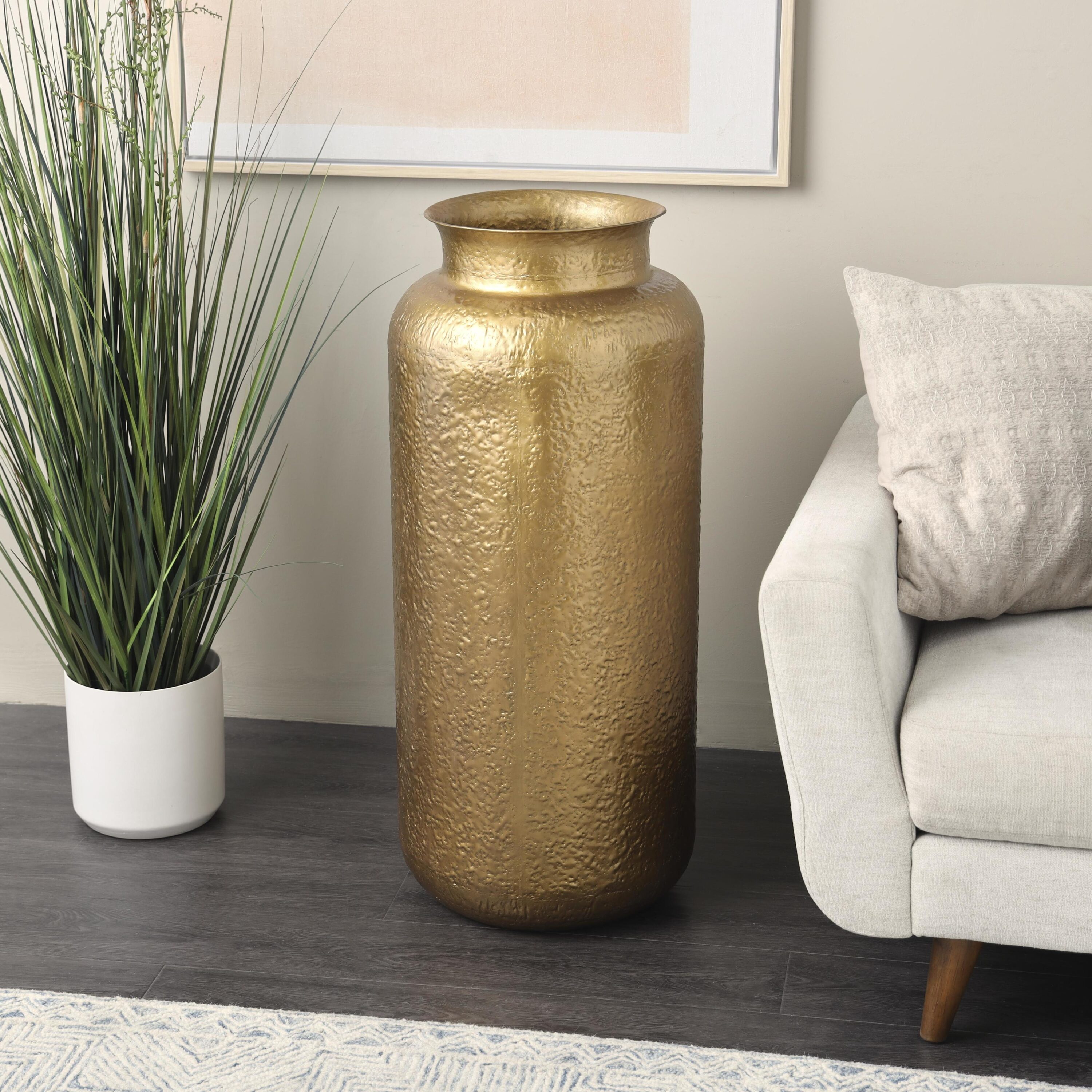 Grayson Lane 822419 Gold Iron Modern Vase