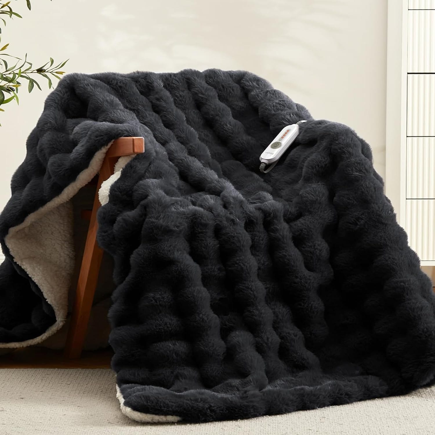 Garvee 90x100 Inch Faux Fur Heated Throw Gray