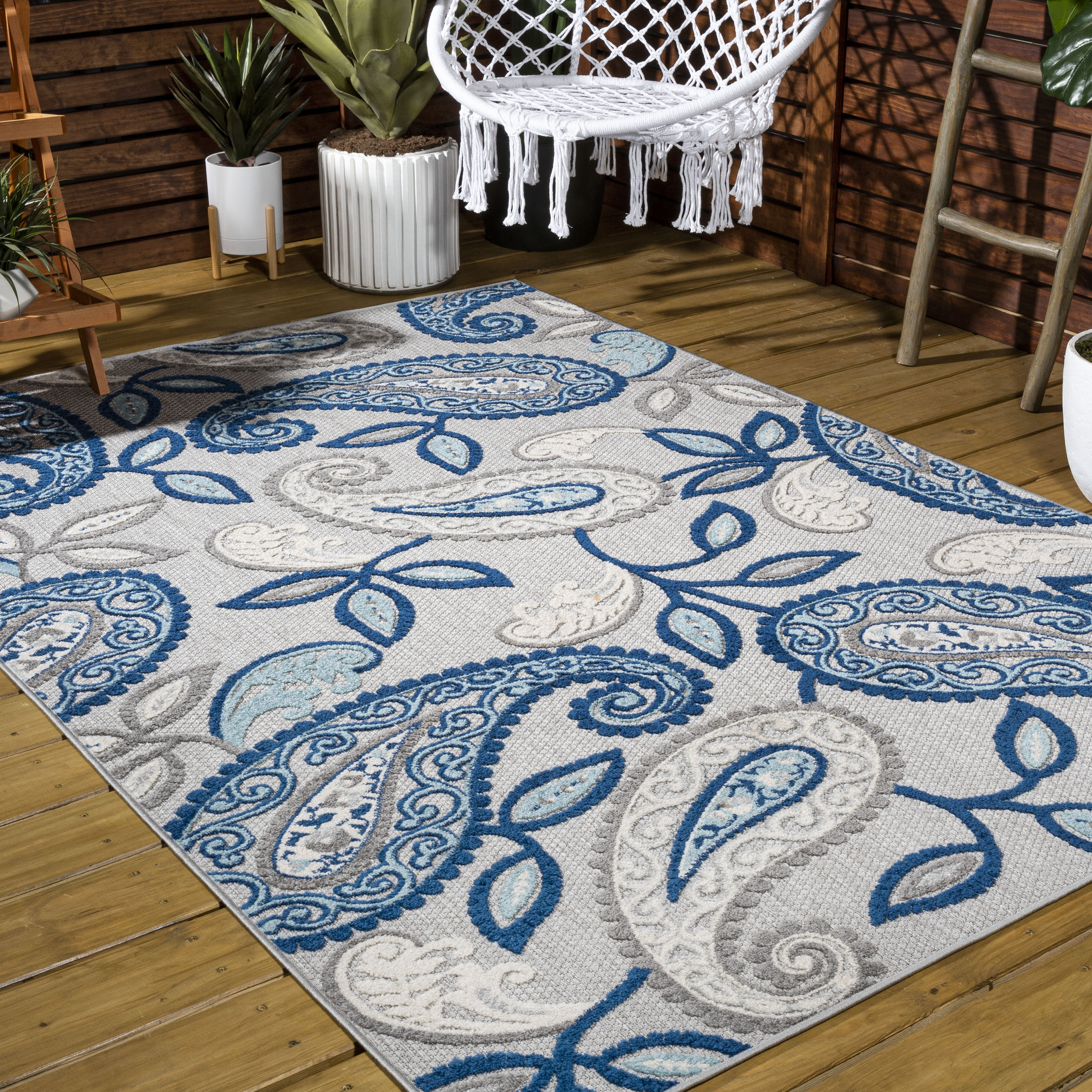 Boho Paisley Blue and Light Gray Synthetic 3x5 Indoor/Outdoor Rug
