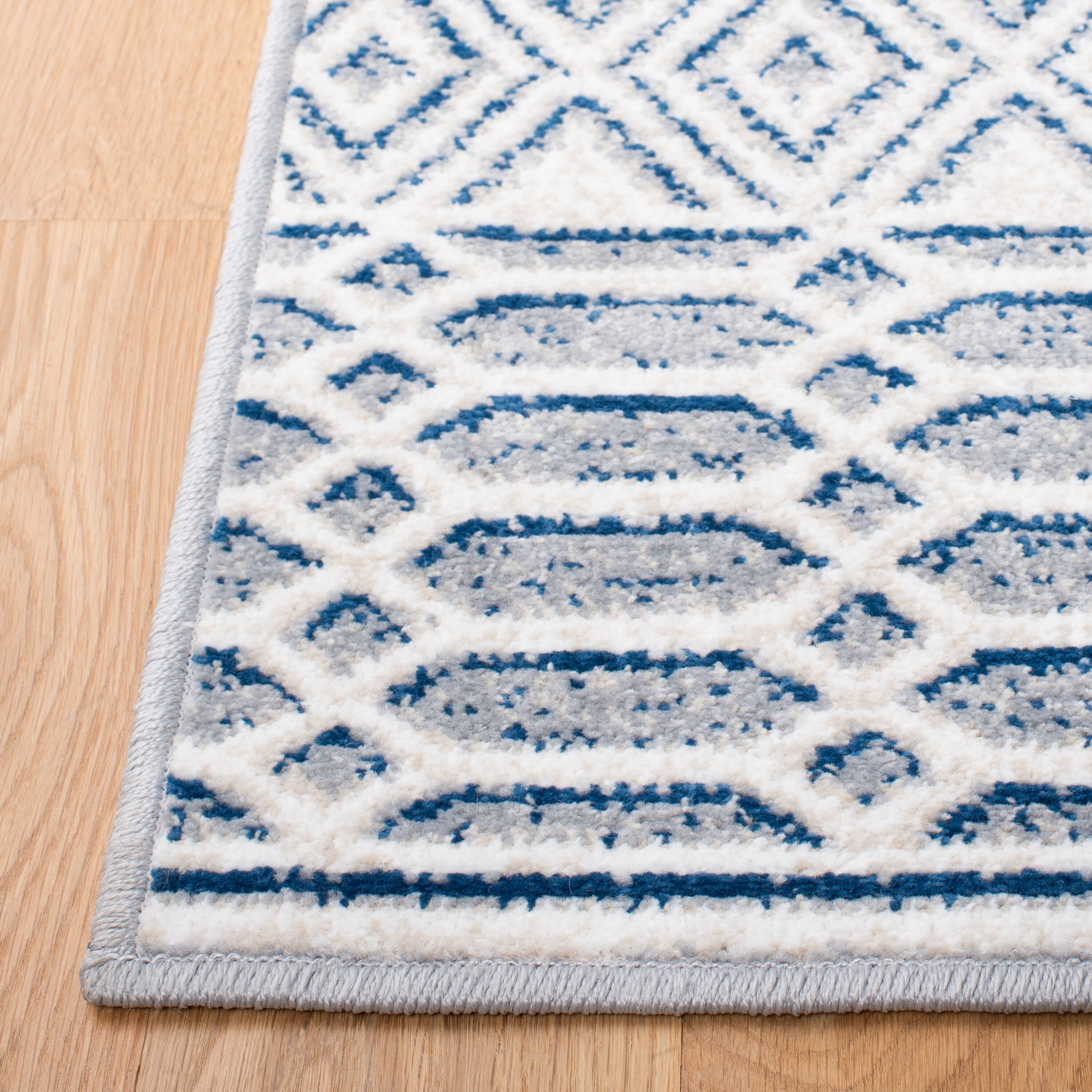 Safavieh BMT132B-4 rugs - View #3