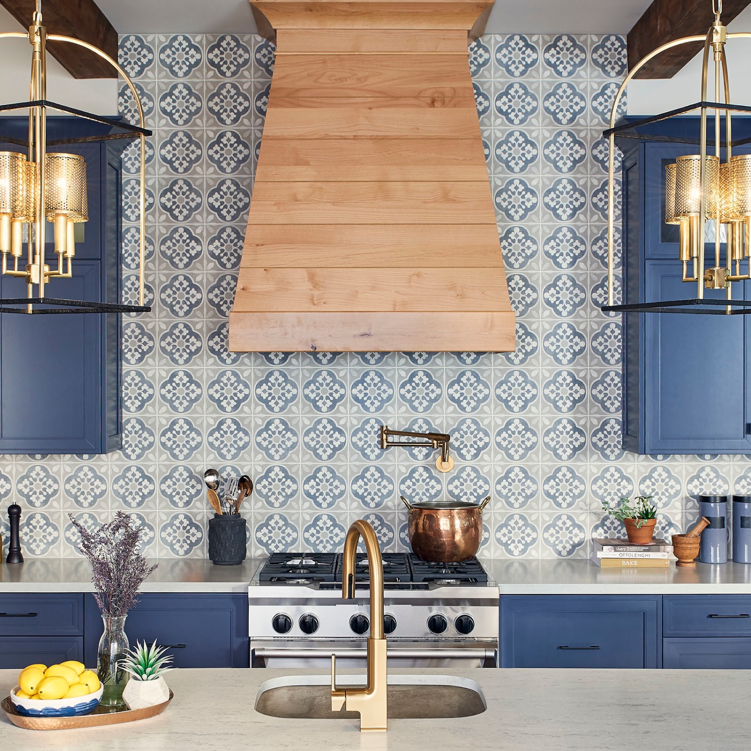 Enchante 8" x 8" Multicolor Matte Porcelain Tile