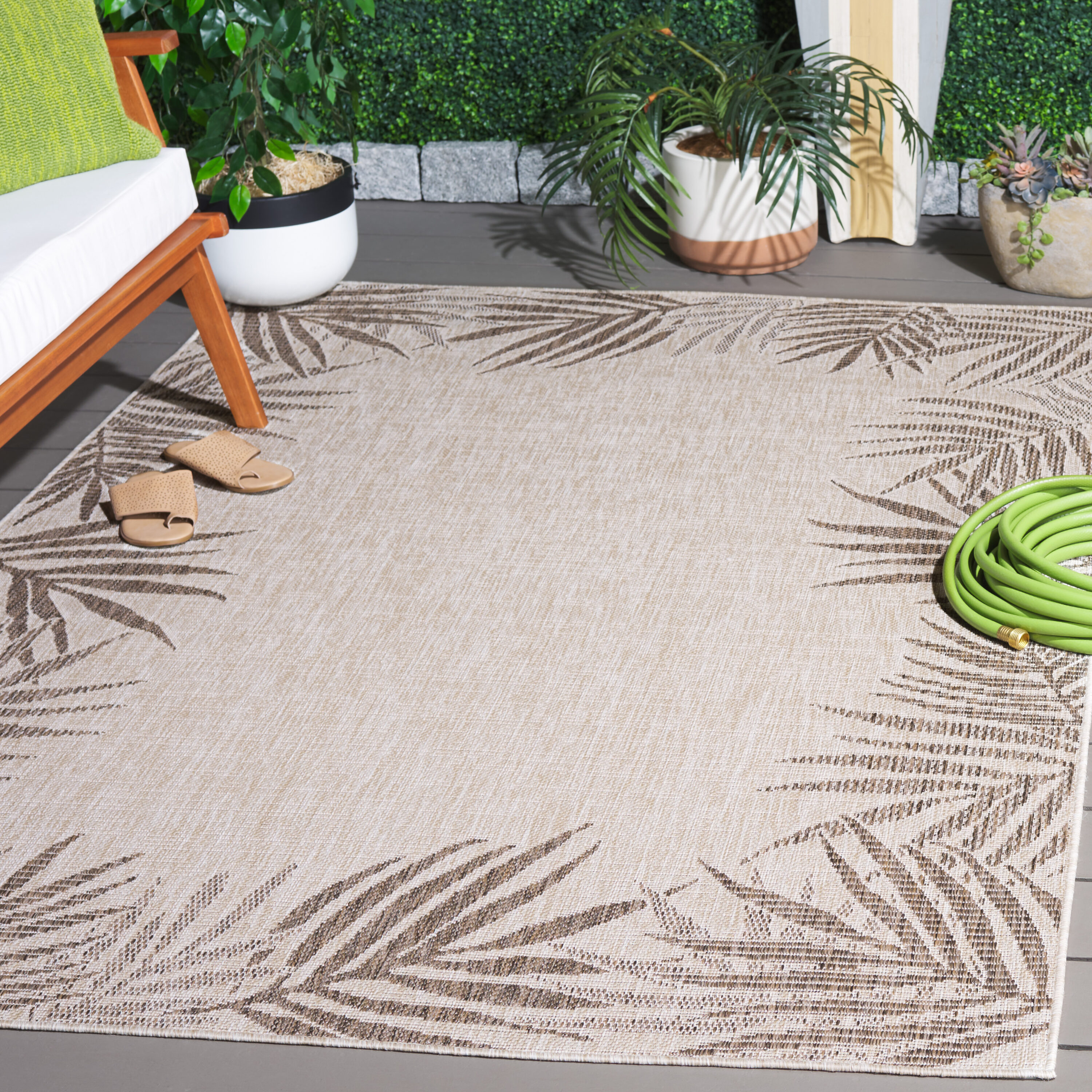 Beach House 262B Beige/Brown 4ft x 6ft Small Rectangle Rug