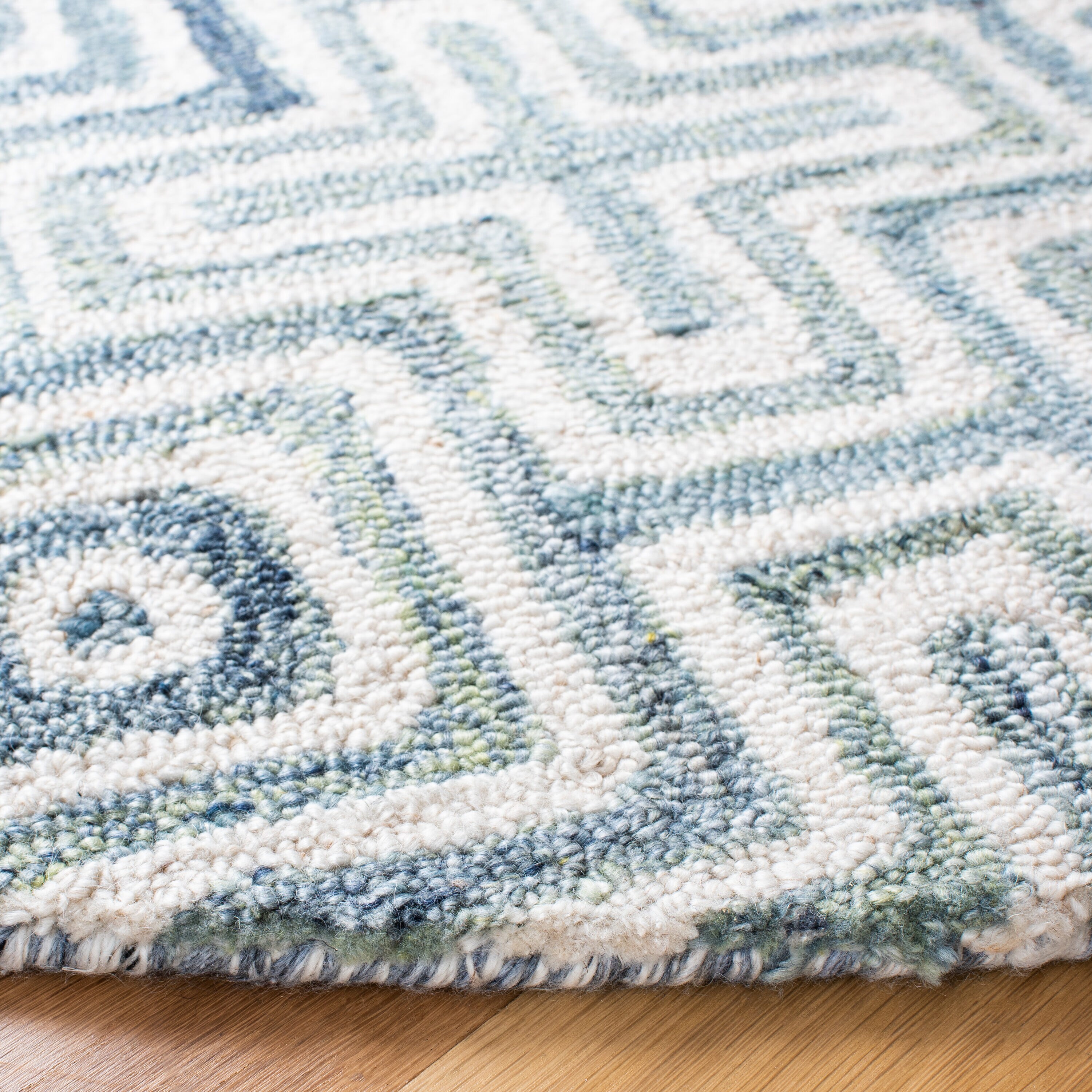Safavieh MRQ113A-6R rugs - View #3