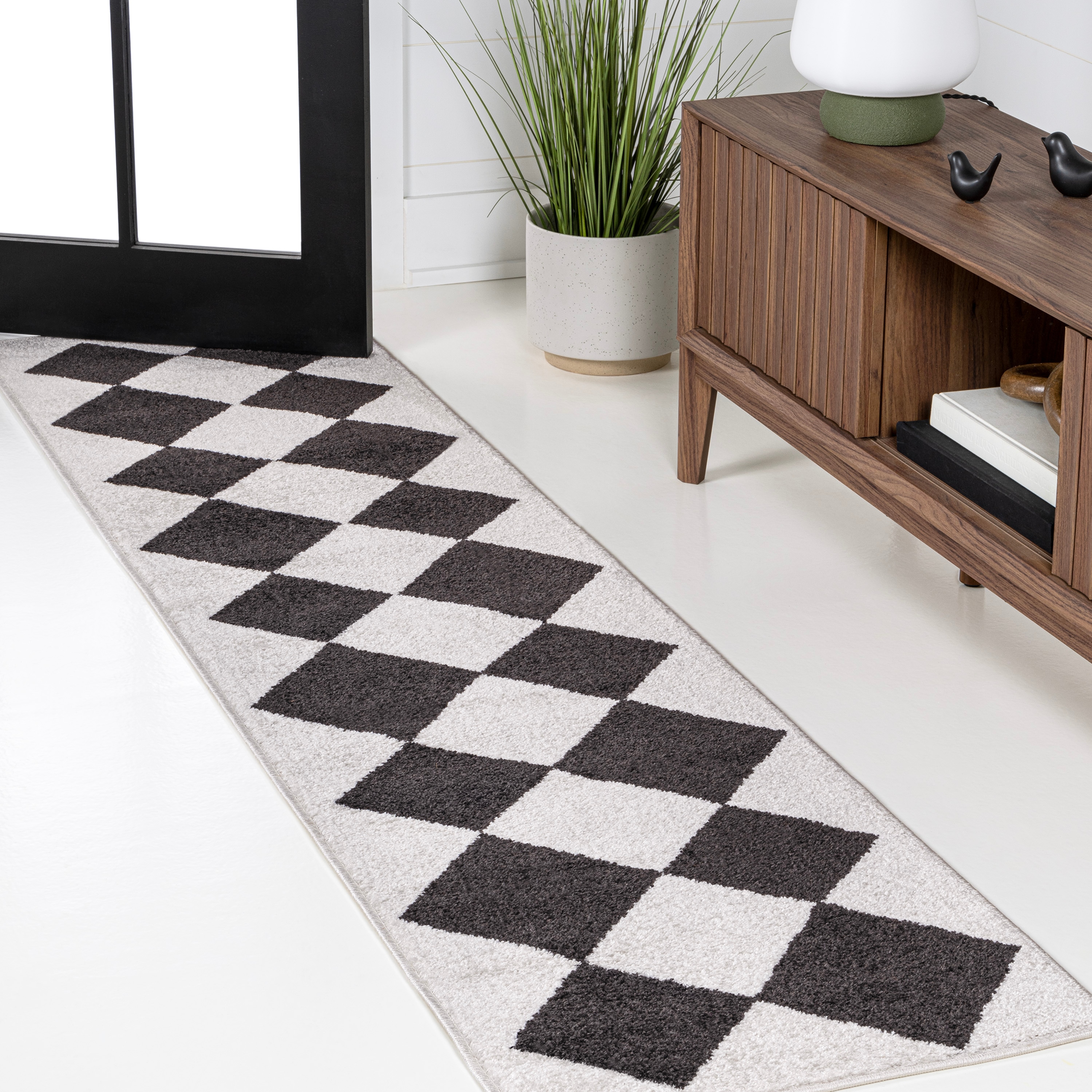 JONATHAN  Y ATH100A-28 ATHENS Draper Classic Diamond Pattern 2 x 8 (ft) Loomed Polypropylene White/Charcoal Rectangular Indoor Geometric Farmhouse/Cottage Runner rug